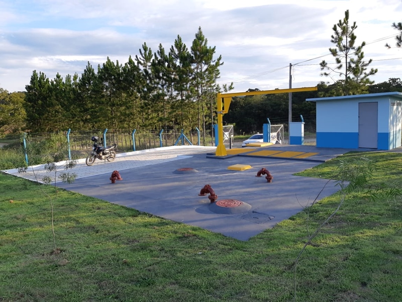 Deve entrar em operação ainda neste mês o sistema de esgotamento sanitário em Sapopema, que vai atender 740 famílias. Com investimentos de R$ 6,5 milhões, a Sanepar implantou 16 km de rede coletora, uma estação de tratamento de esgoto e quatro estações elevatórias.  -  Foto: Divuilgação Sanepar