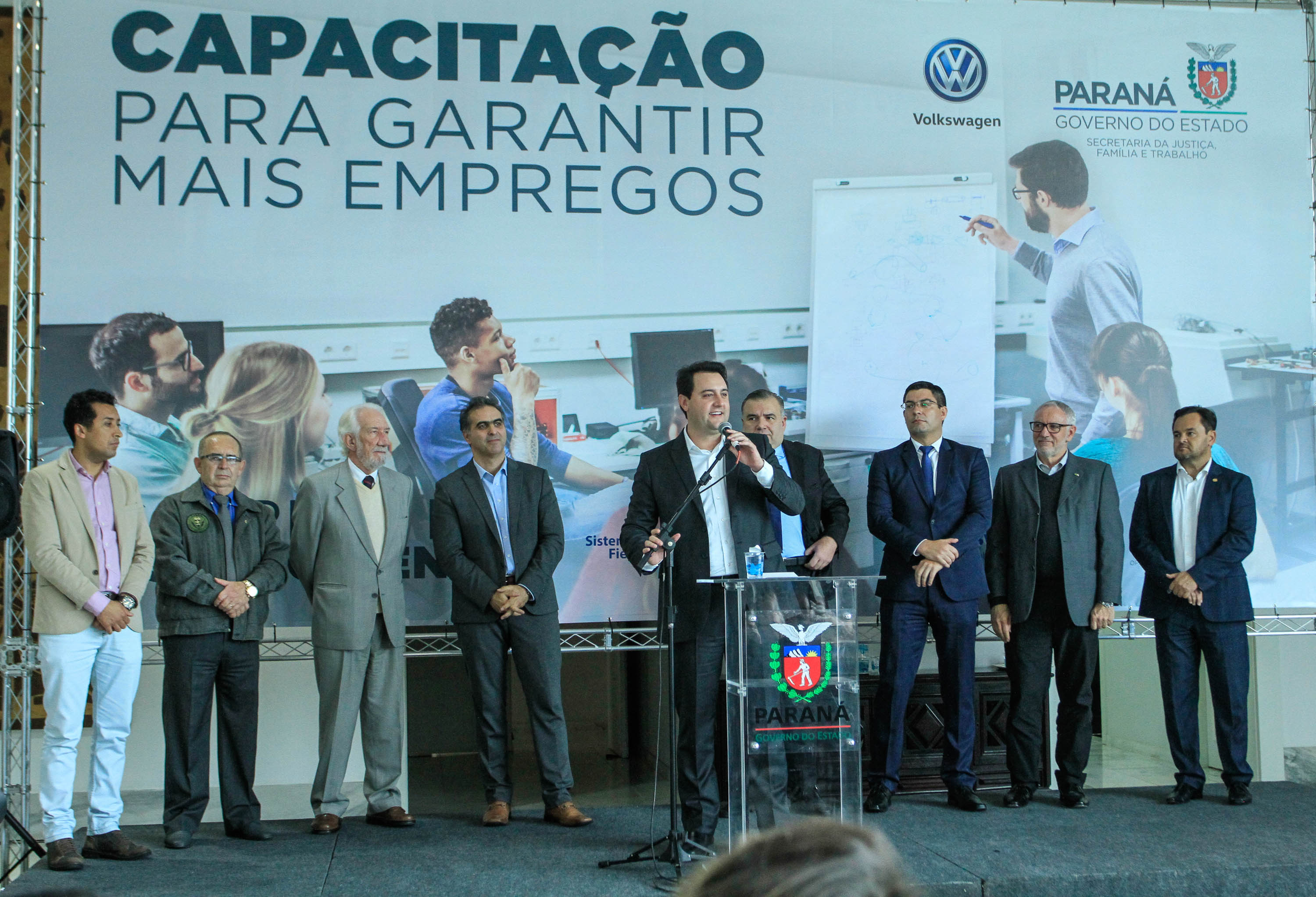 O bairro Uberaba, em Curitiba, será o primeiro do Paraná a receber o projeto Carretas do Conhecimento, idealizado pelo Governo do Paraná, através da Secretaria da Justiça, Família e Trabalho, em parceria com a Volkswagen e o Senai-PR