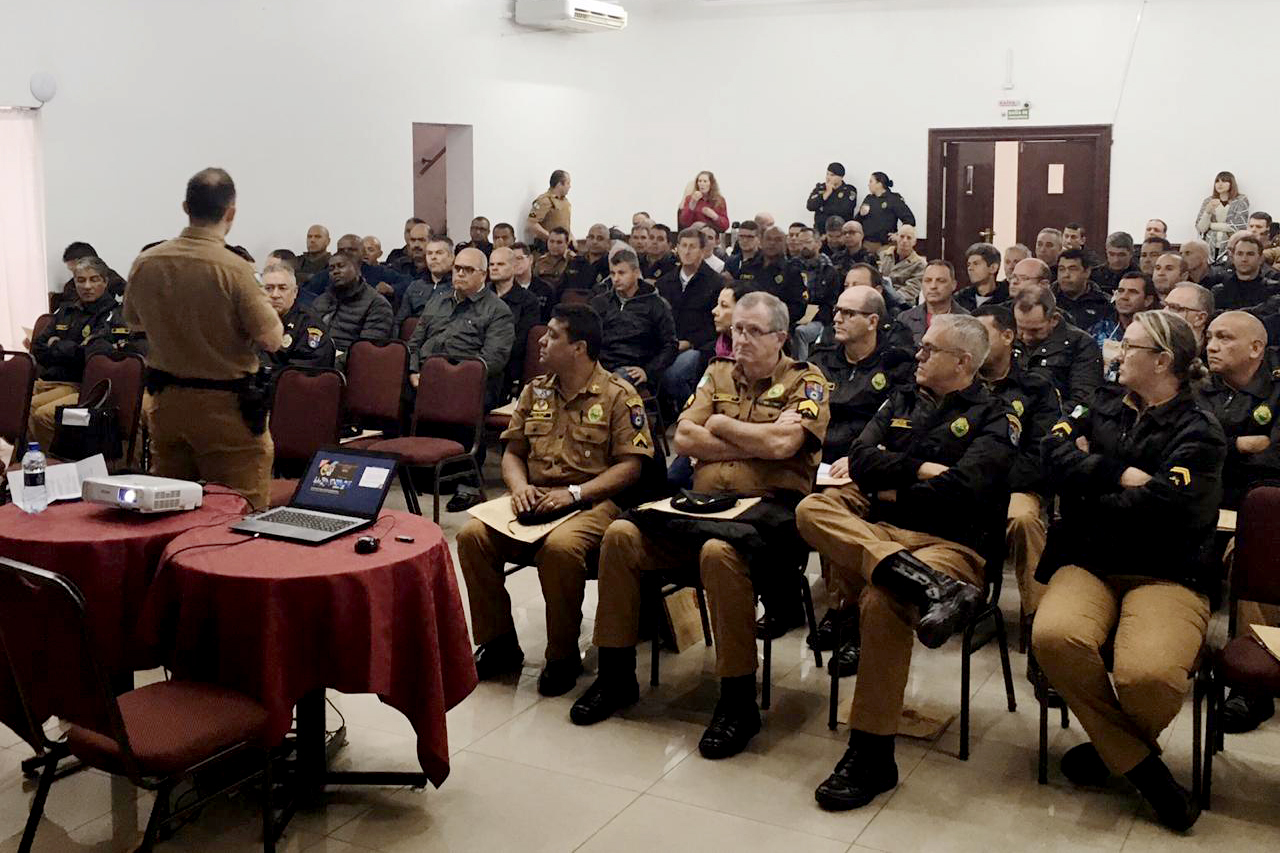 PMs participam de curso de formação do Escola Segura. Foto: Divulgação/PMPR