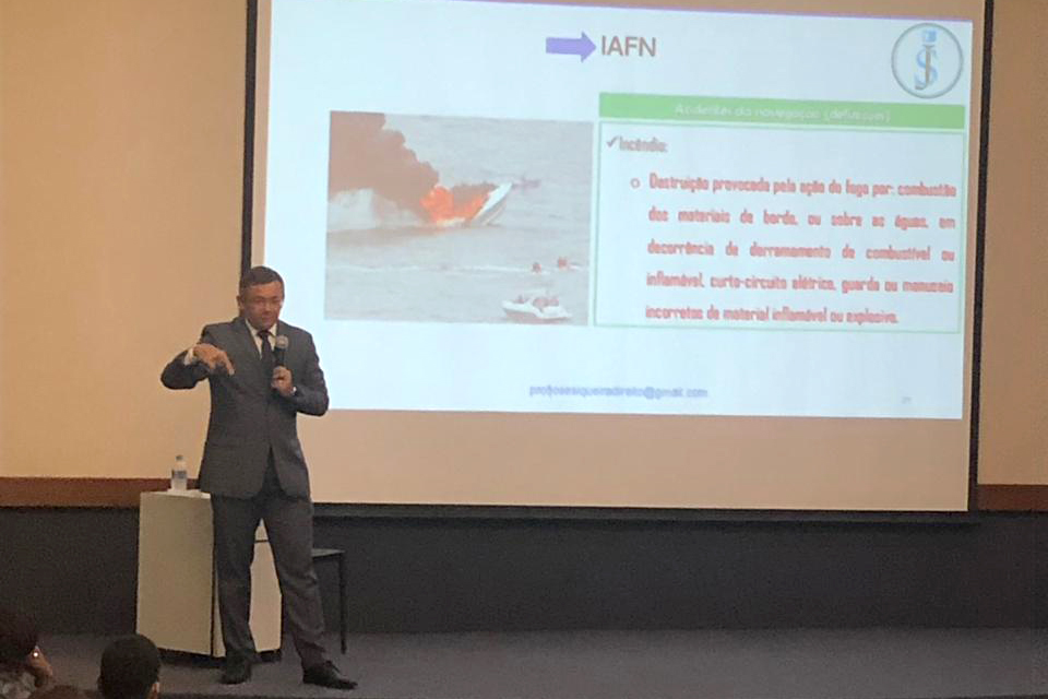 Uma equipe da Diretoria Jurídica e do Núcleo de Arrendamentos da Portos do Paraná participa nesta semana do curso de formação de Direito Marítimo nos Tribunais e do III Congresso de Direito Portuário e Aduaneiro da Maritime Law Academy, na Capitania dos Portos, no Rio de Janeiro. Foto: Divulgação/Portos do Paraná