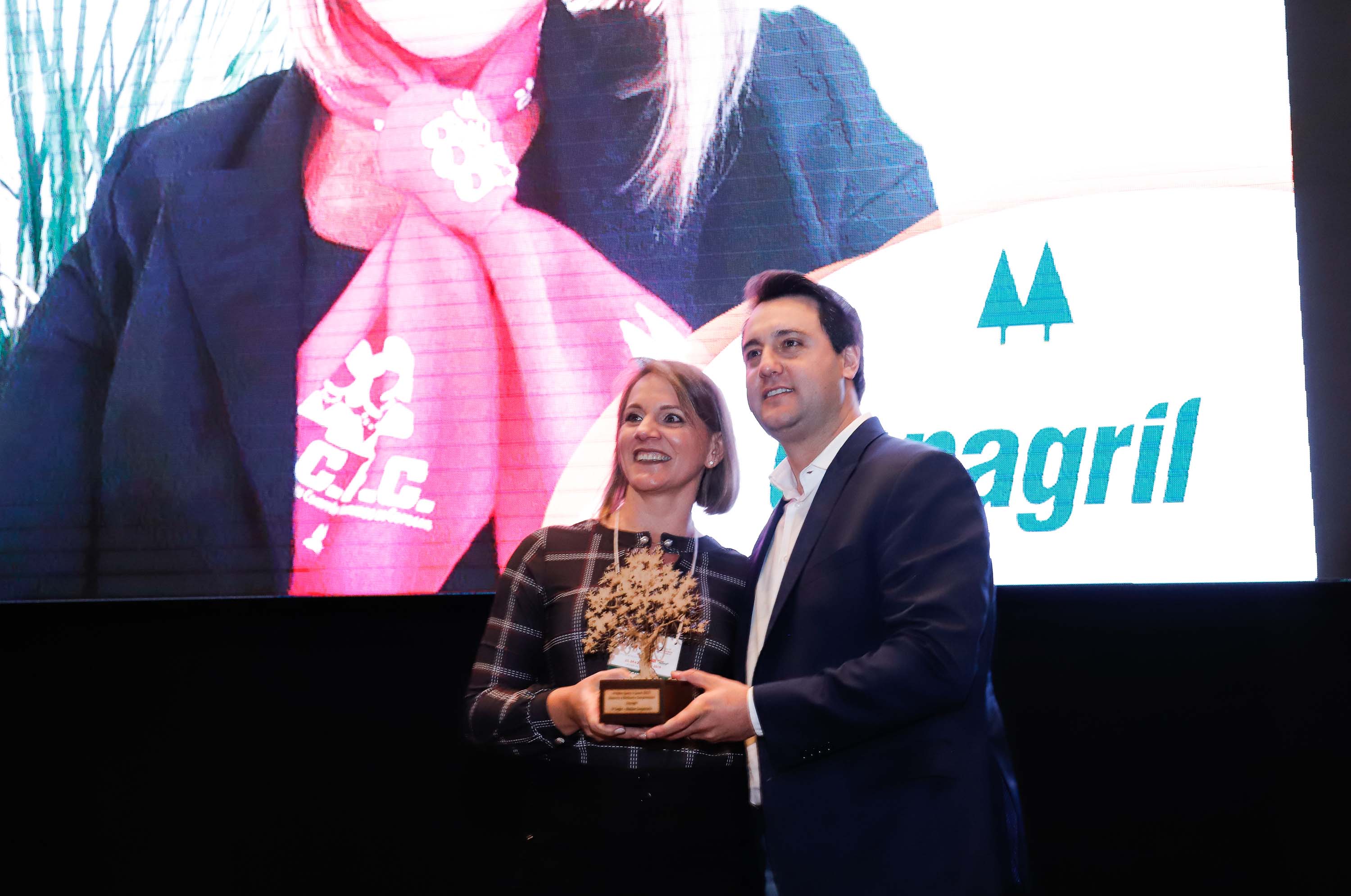 O governador Carlos Massa Ratinho Junior afirmou nesta terça-feira (23), durante a abertura da AveSui Eurotier South America 2019, em Medianeira, que o Estado prepara as bases logísticas para facilitar ainda mais o desenvolvimento do cooperativismo no Paraná, que já é referência para o agronegócio brasileiro