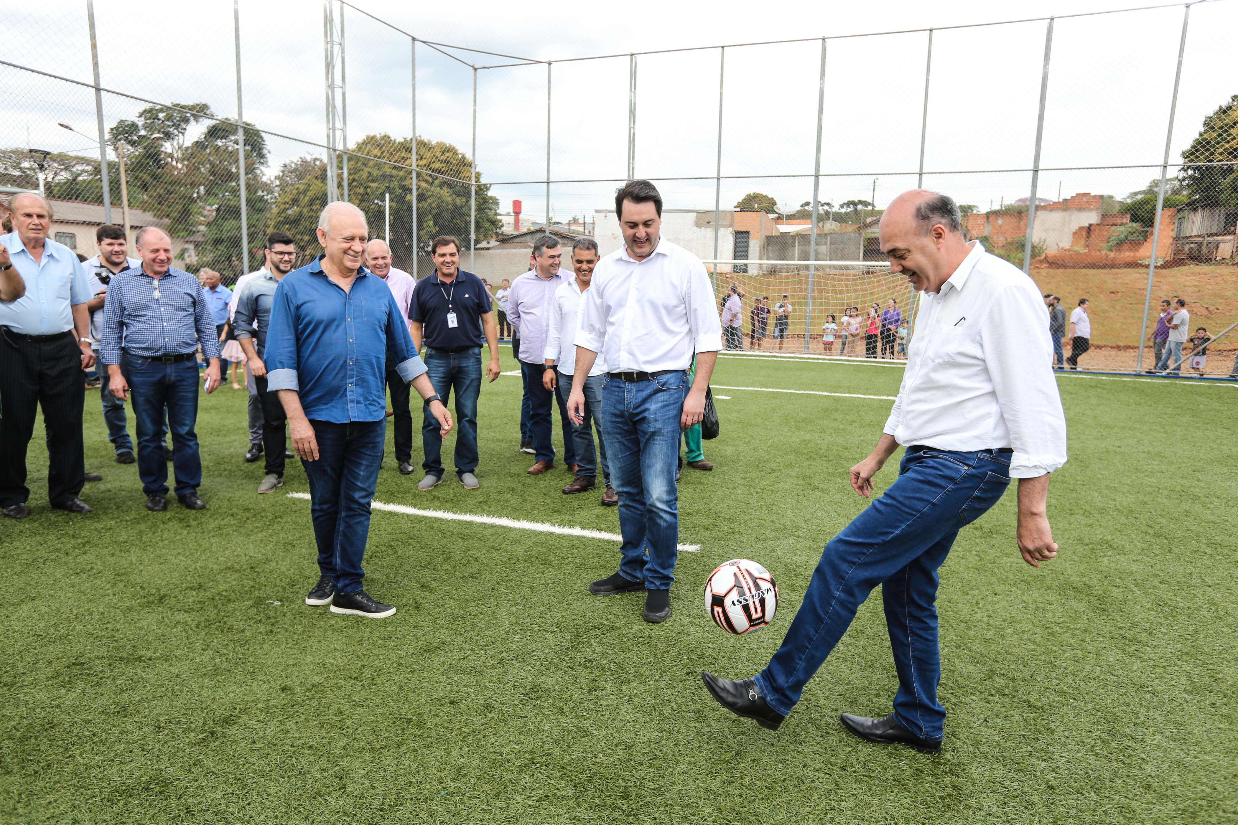 O governador Carlos Massa Ratinho Junior inaugurou nesta sexta-feira (26) em Ivaiporã, no Vale do Ivaí, a unidade do projeto Meu Campinho implantada no município. Ivaiporã, 26/07/2019 -Foto: Geraldo Bubniak/ANPr
