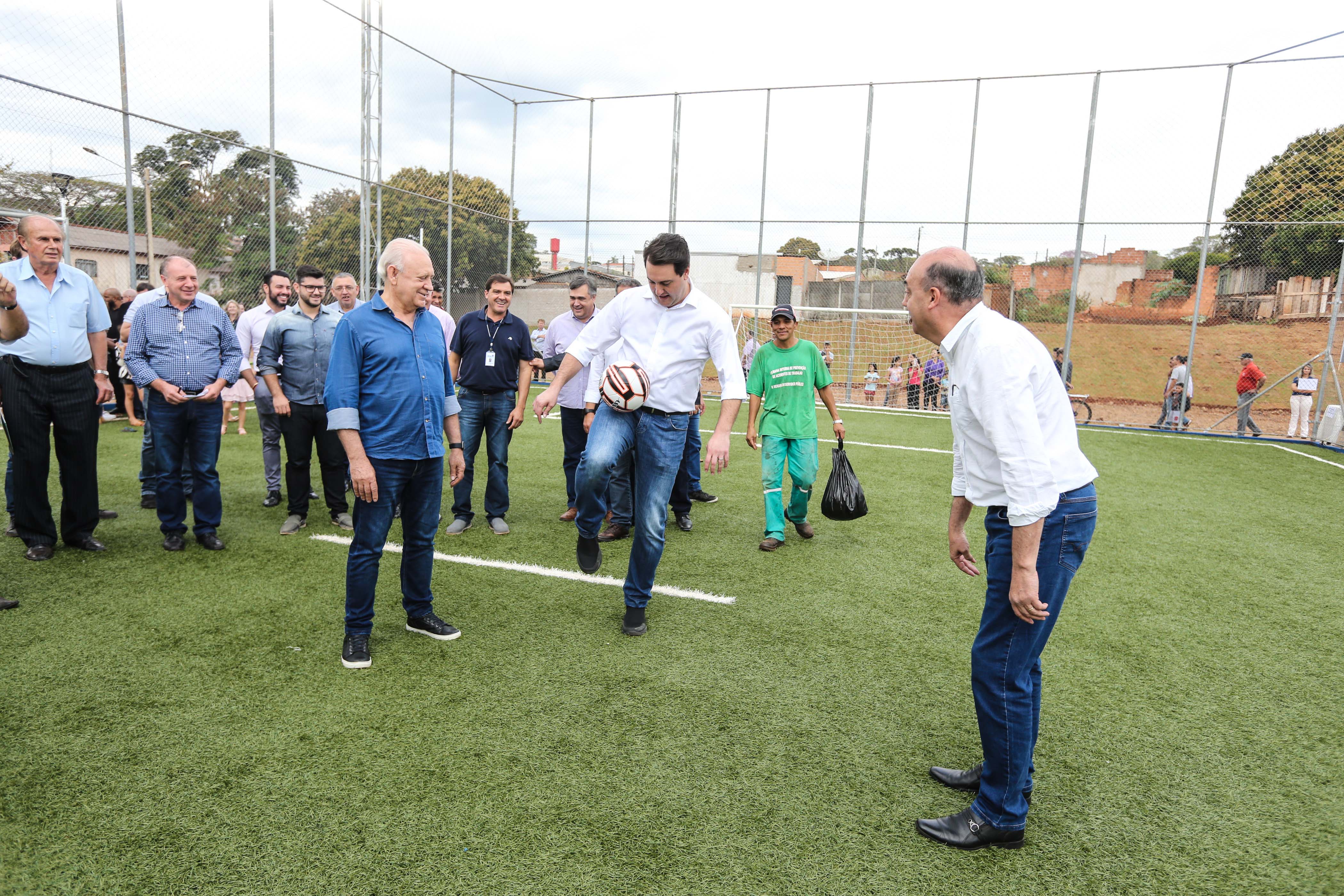 O governador Carlos Massa Ratinho Junior inaugurou nesta sexta-feira (26) em Ivaiporã, no Vale do Ivaí, a unidade do projeto Meu Campinho implantada no município. Ivaiporã, 26/07/2019 -Foto: Geraldo Bubniak/ANPr