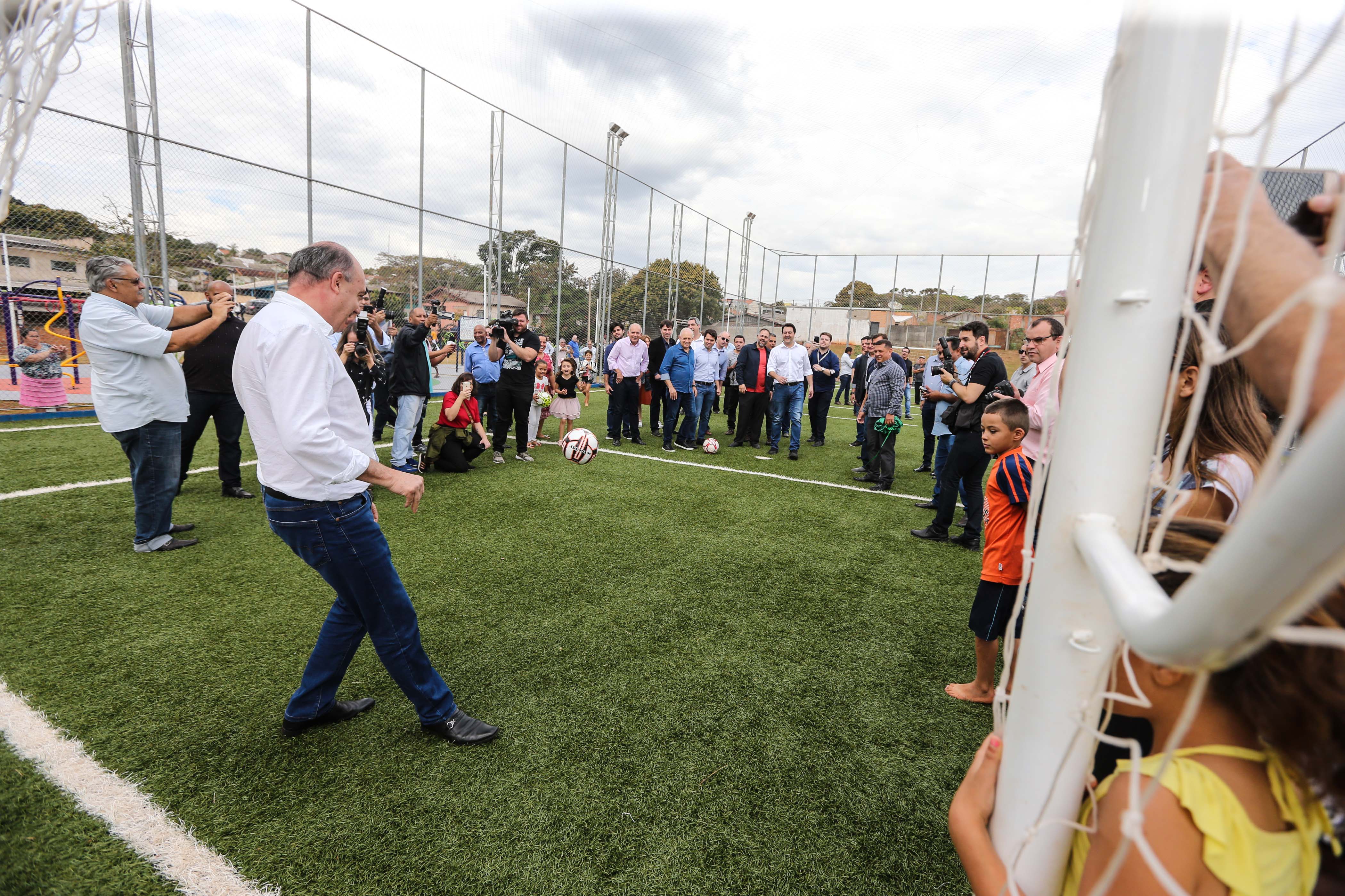 O governador Carlos Massa Ratinho Junior inaugurou nesta sexta-feira (26) em Ivaiporã, no Vale do Ivaí, a unidade do projeto Meu Campinho implantada no município. Ivaiporã, 26/07/2019 -Foto: Geraldo Bubniak/ANPr