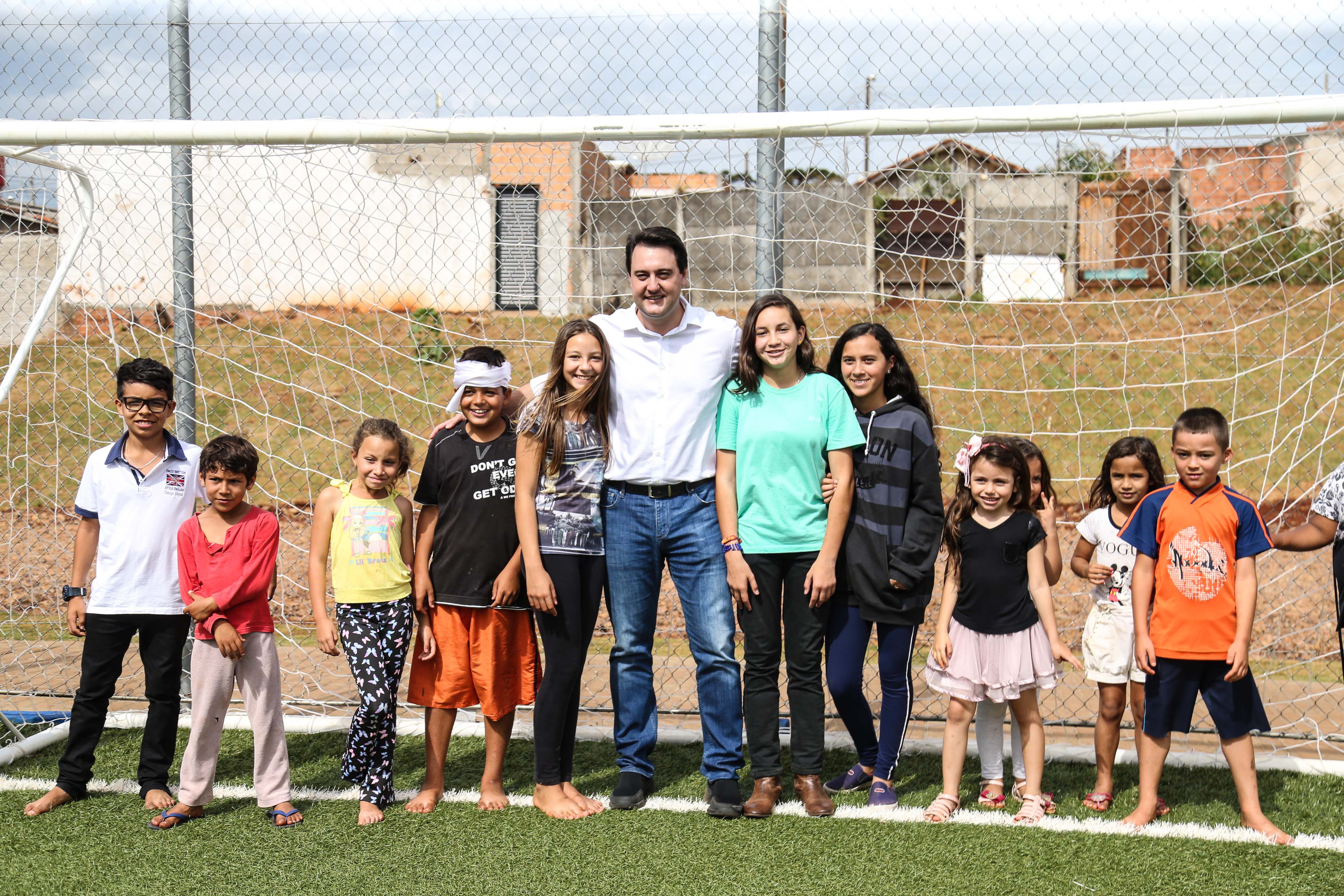 O governador Carlos Massa Ratinho Junior inaugurou nesta sexta-feira (26) em Ivaiporã, no Vale do Ivaí, a unidade do projeto Meu Campinho implantada no município. Ivaiporã, 26/07/2019 -Foto: Geraldo Bubniak/ANPr