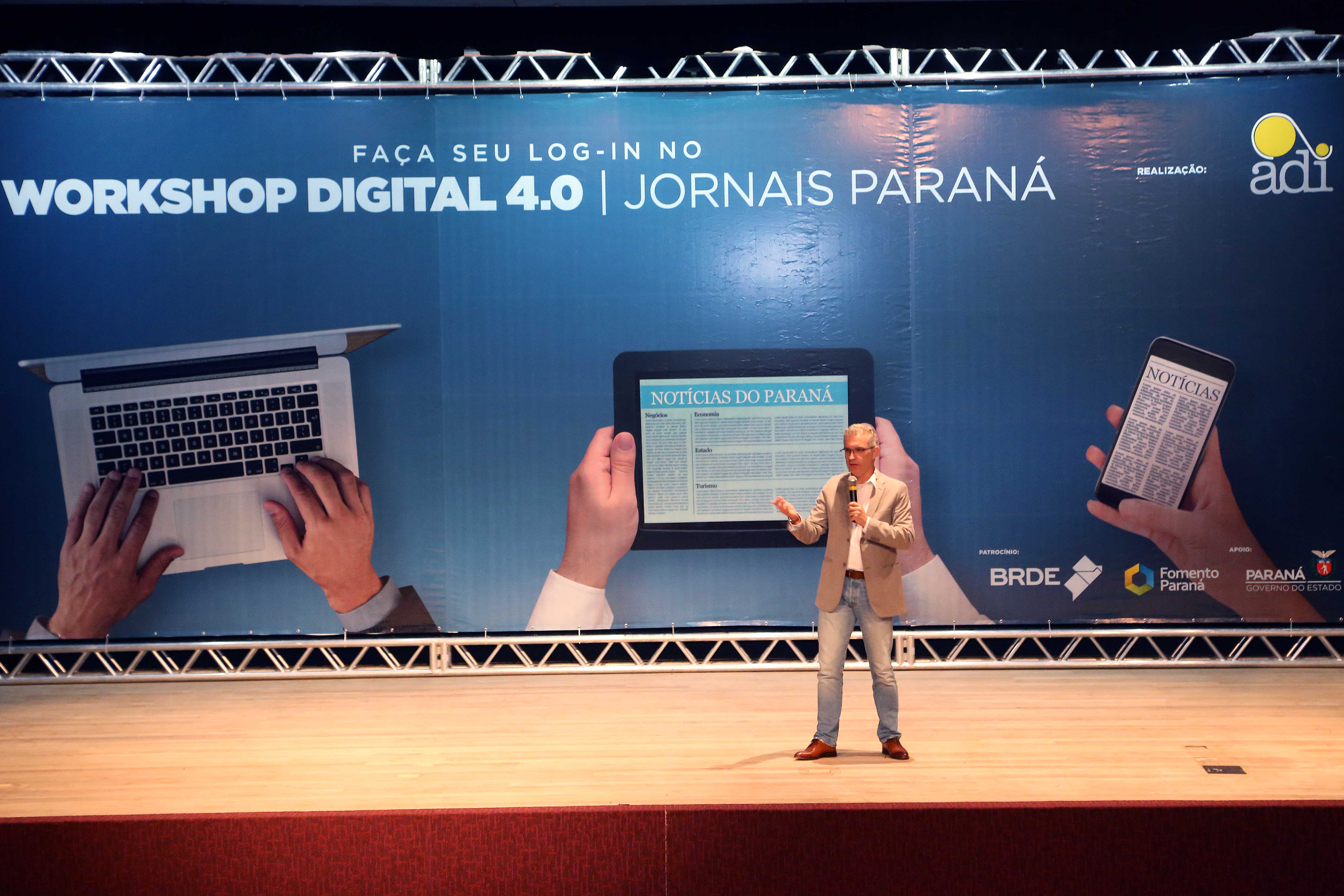 A Secretaria de Estado da Comunicação Social e Cultura reúne neste fim de semana empresários, jornalistas, publicitários e profissionais da área de comunicação para discutir a necessidade de transformar jornais e sites em plataformas de conteúdo mais dinâmicas e adaptadas ao mundo virtual