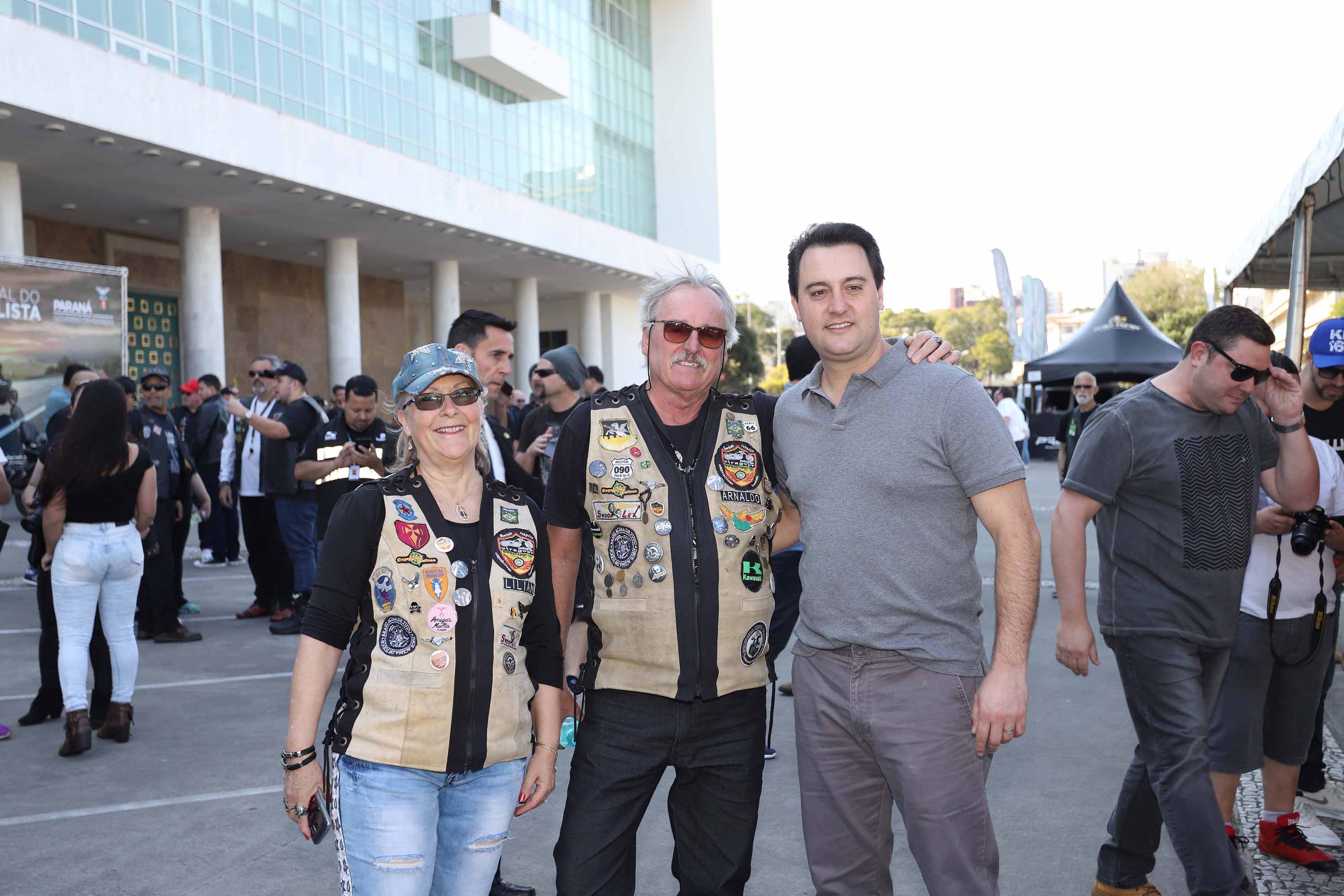 O governador Carlos Massa Ratinho Junior participou e deu as boas-vindas aos motoqueiros, presentes na benção em comemoração ao seu dia. Curitiba, 17-07-19.Foto: Arnaldo Alves / ANPr.