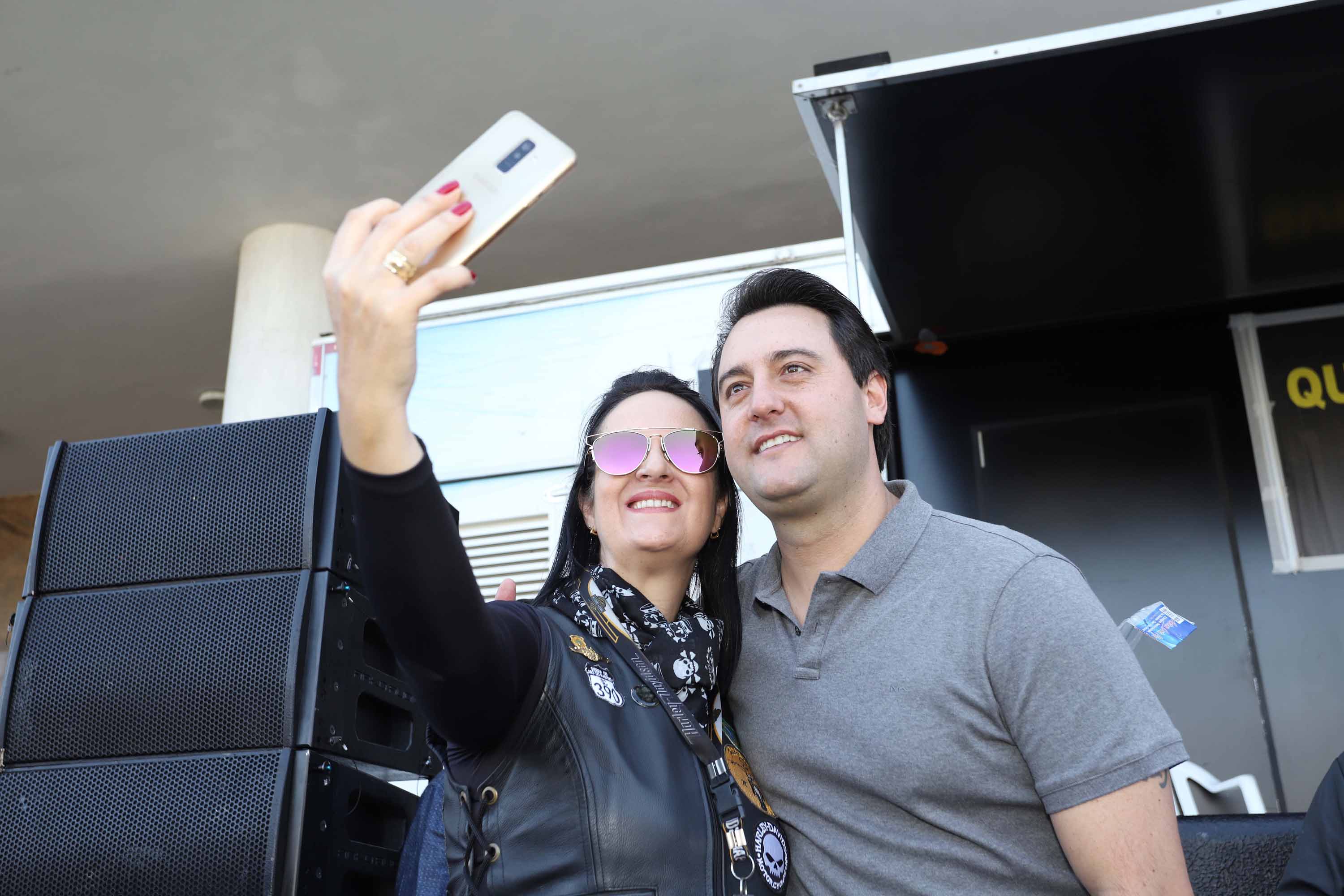 O governador Carlos Massa Ratinho Junior participou e deu as boas-vindas aos motoqueiros, presentes na benção em comemoração ao seu dia. Curitiba, 17-07-19.Foto: Arnaldo Alves / ANPr.
