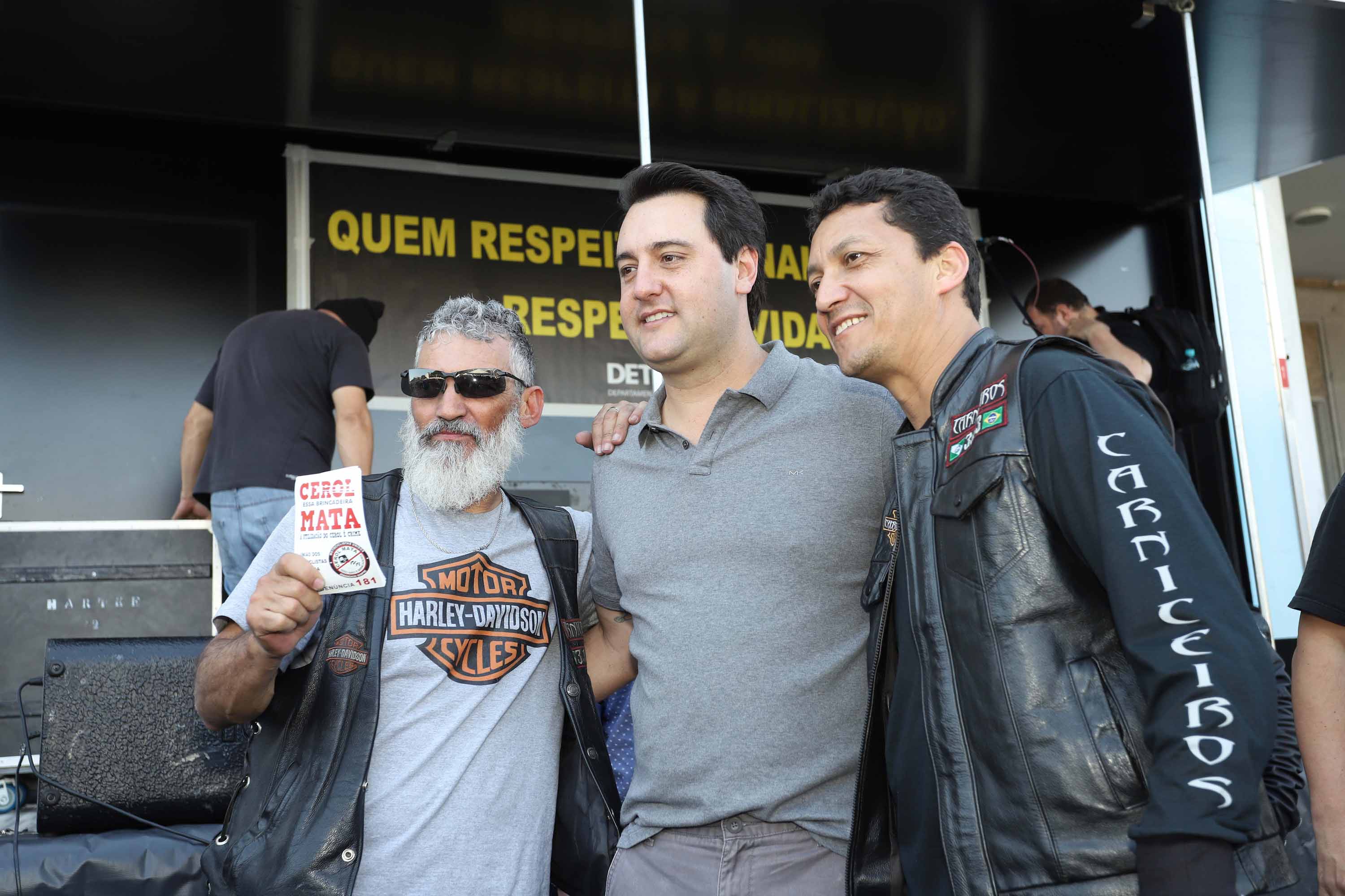 O governador Carlos Massa Ratinho Junior participou e deu as boas-vindas aos motoqueiros, presentes na benção em comemoração ao seu dia. Curitiba, 17-07-19.Foto: Arnaldo Alves / ANPr.