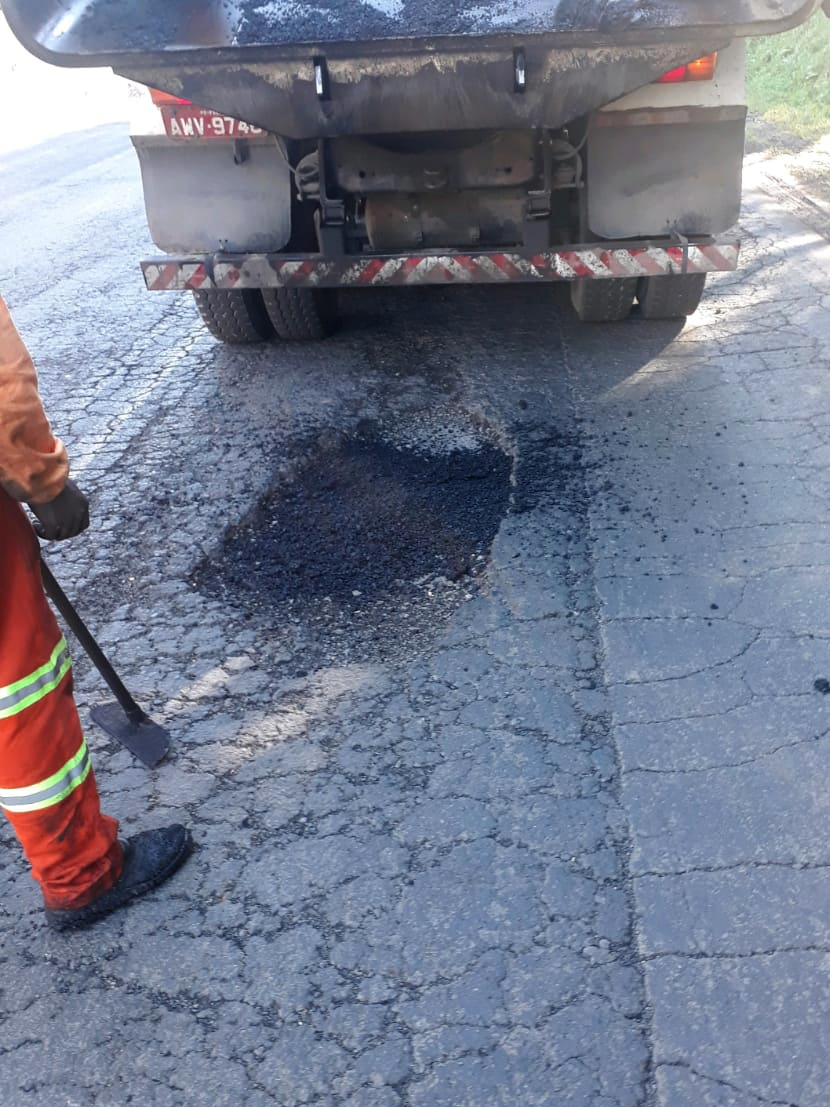 O Departamento de Estradas de Rodagem (DER-PR) finalizou na sexta-feira os trabalhos de recuperação de um trecho de 63 quilômetros da PR-280, entre Palmas e o acesso à BR-153, no município de General Carneiro, no Sul do Estado. A rodovia recebeu investimentos de R$ 882 mil de recursos próprios do GovernFoto:DER