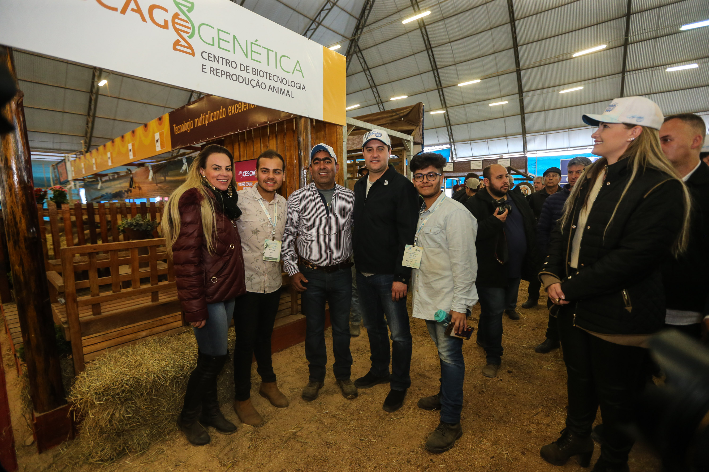 O governador Carlos Massa Ratinho Junior visita nesta quinta-feira (15), a Agroleite, realizado pela Cooperativa Castrolanda, em Castro, nos Campos Gerais. Considerado um dos maiores eventos da cadeia do leite na América, a Agroleite tem foco na tecnologia, produtividade e melhores resultados para os produtores. Castro, 15/08/2019 - Foto: Geraldo Bubniak/AEN