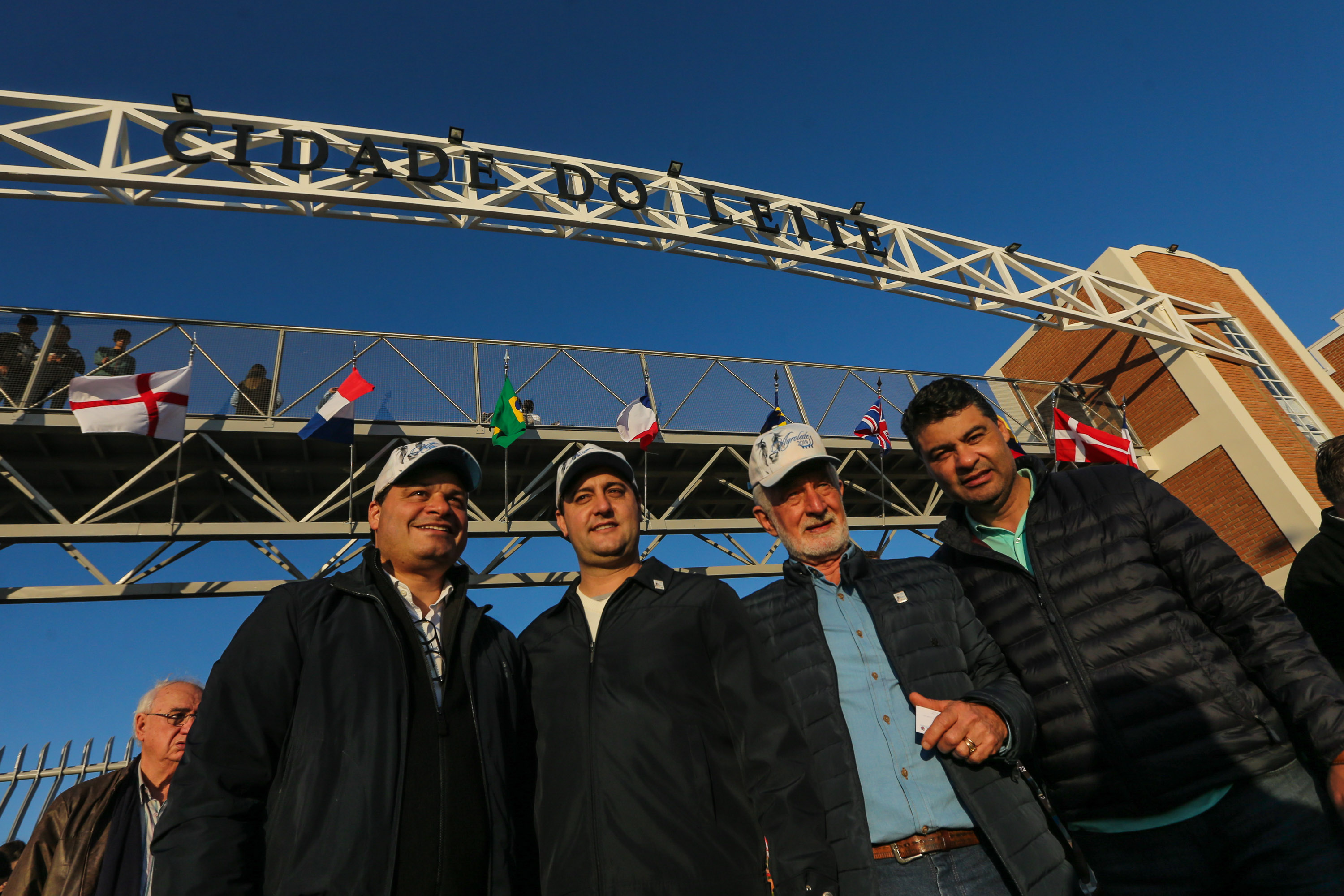 O governador Carlos Massa Ratinho Junior visita nesta quinta-feira (15), a Agroleite, realizado pela Cooperativa Castrolanda, em Castro, nos Campos Gerais. Considerado um dos maiores eventos da cadeia do leite na América, a Agroleite tem foco na tecnologia, produtividade e melhores resultados para os produtores. Castro, 15/08/2019 - Foto: Geraldo Bubniak/AEN