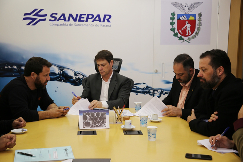 Comunidades rurais de Antônio Olinto, no Sul do Paraná, e de Cândido de Abreu, na região central, vão receber sistemas de abastecimento de água