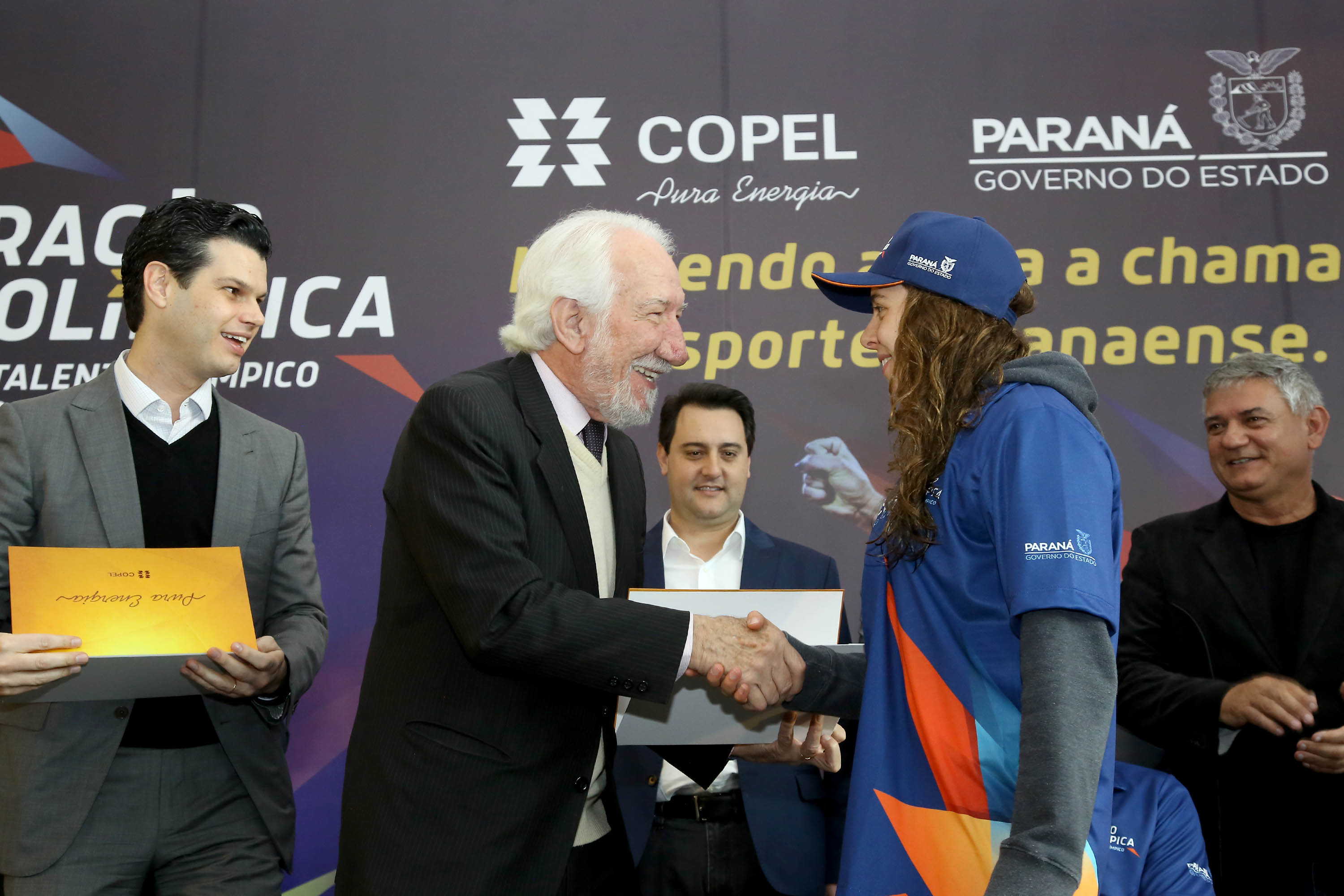 O governador Carlos Massa Ratinho Junior anunciou nesta segunda-feira (02), no Palácio Iguaçu, a nova fase do programa de apoio à formação de atletas olímpicos. Patrocinado pela Copel, o ?Geração Olímpica? é o maior programa de bolsa-atleta do País. Curitiba,02/09/2019 Foto:Jaelson Lucas /AEN