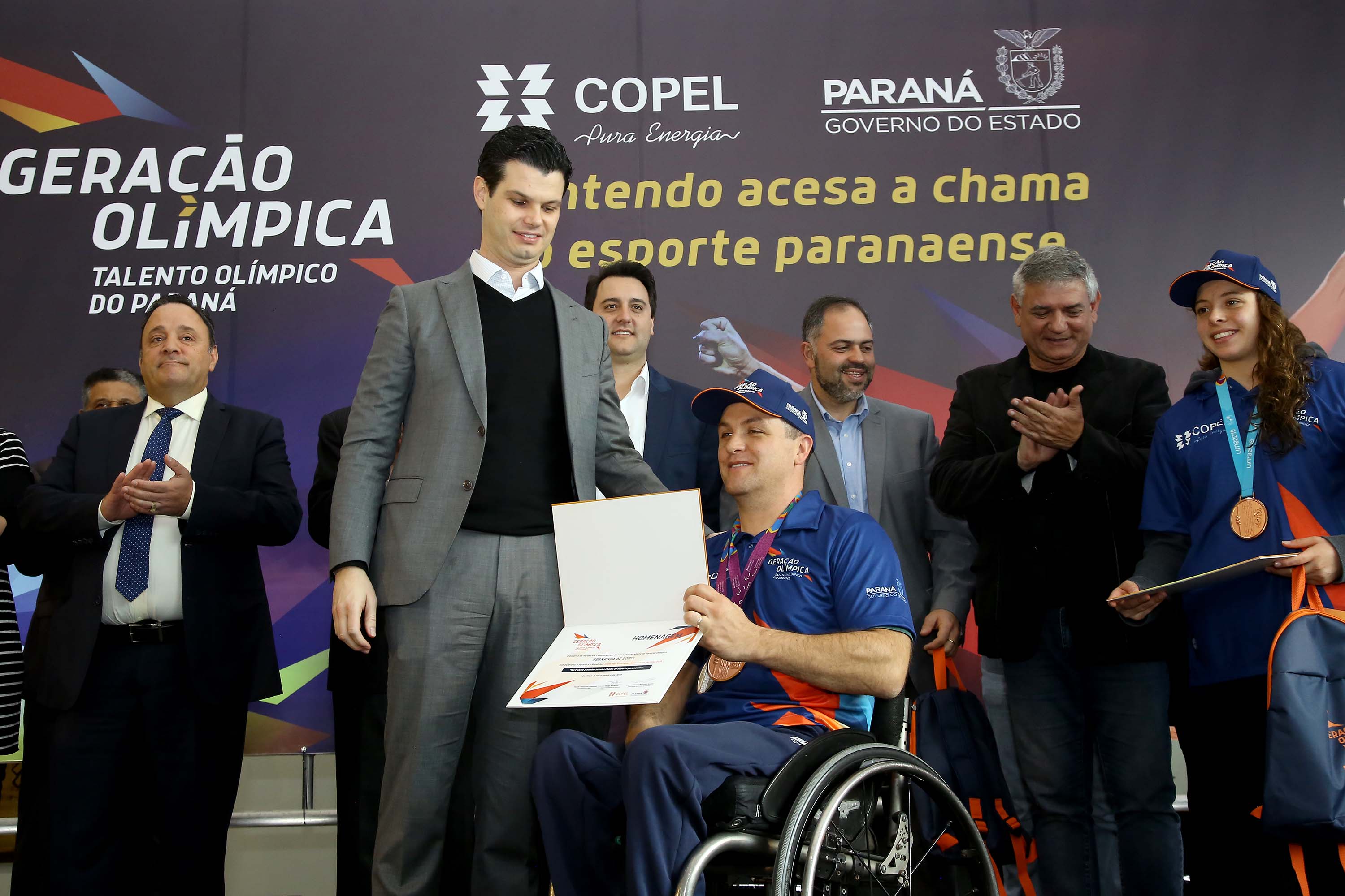 O governador Carlos Massa Ratinho Junior anunciou nesta segunda-feira (02), no Palácio Iguaçu, a nova fase do programa de apoio à formação de atletas olímpicos. Patrocinado pela Copel, o ?Geração Olímpica? é o maior programa de bolsa-atleta do País. Curitiba,02/09/2019 Foto:Jaelson Lucas / AEN