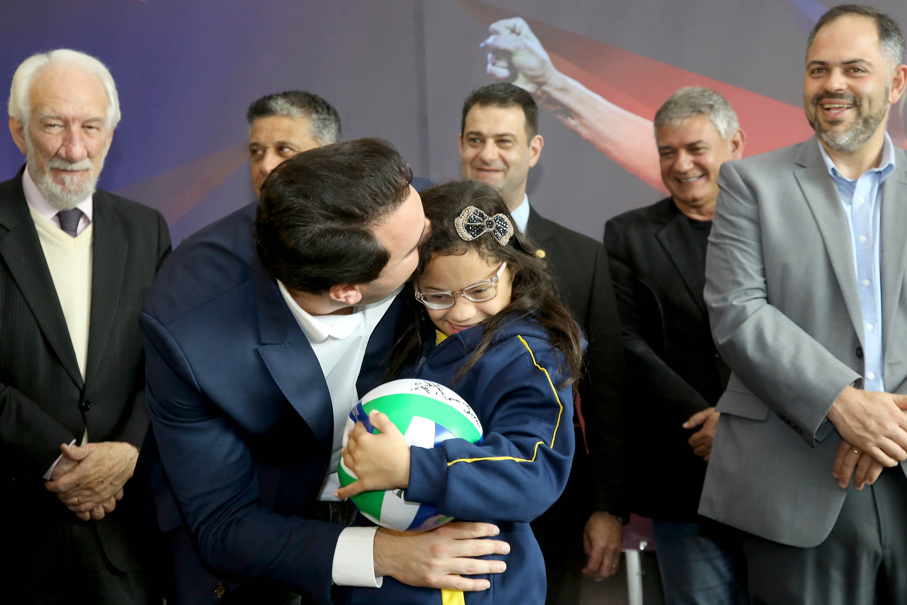 O governador Carlos Massa Ratinho Junior anunciou nesta segunda-feira (02), no Palácio Iguaçu, a nova fase do programa de apoio à formação de atletas olímpicos. Patrocinado pela Copel, o ?Geração Olímpica? é o maior programa de bolsa-atleta do País. Curitiba,02/09/2019 Foto:Jaelson Lucas /AEN