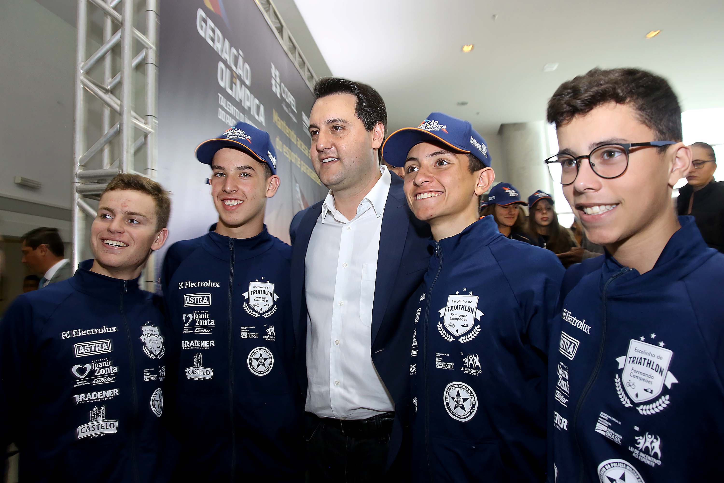 O governador Carlos Massa Ratinho Junior anunciou nesta segunda-feira (02), no Palácio Iguaçu, a nova fase do programa de apoio à formação de atletas olímpicos. Patrocinado pela Copel, o ?Geração Olímpica? é o maior programa de bolsa-atleta do País. Curitiba,02/09/2019 Foto:Jaelson Lucas / AEN