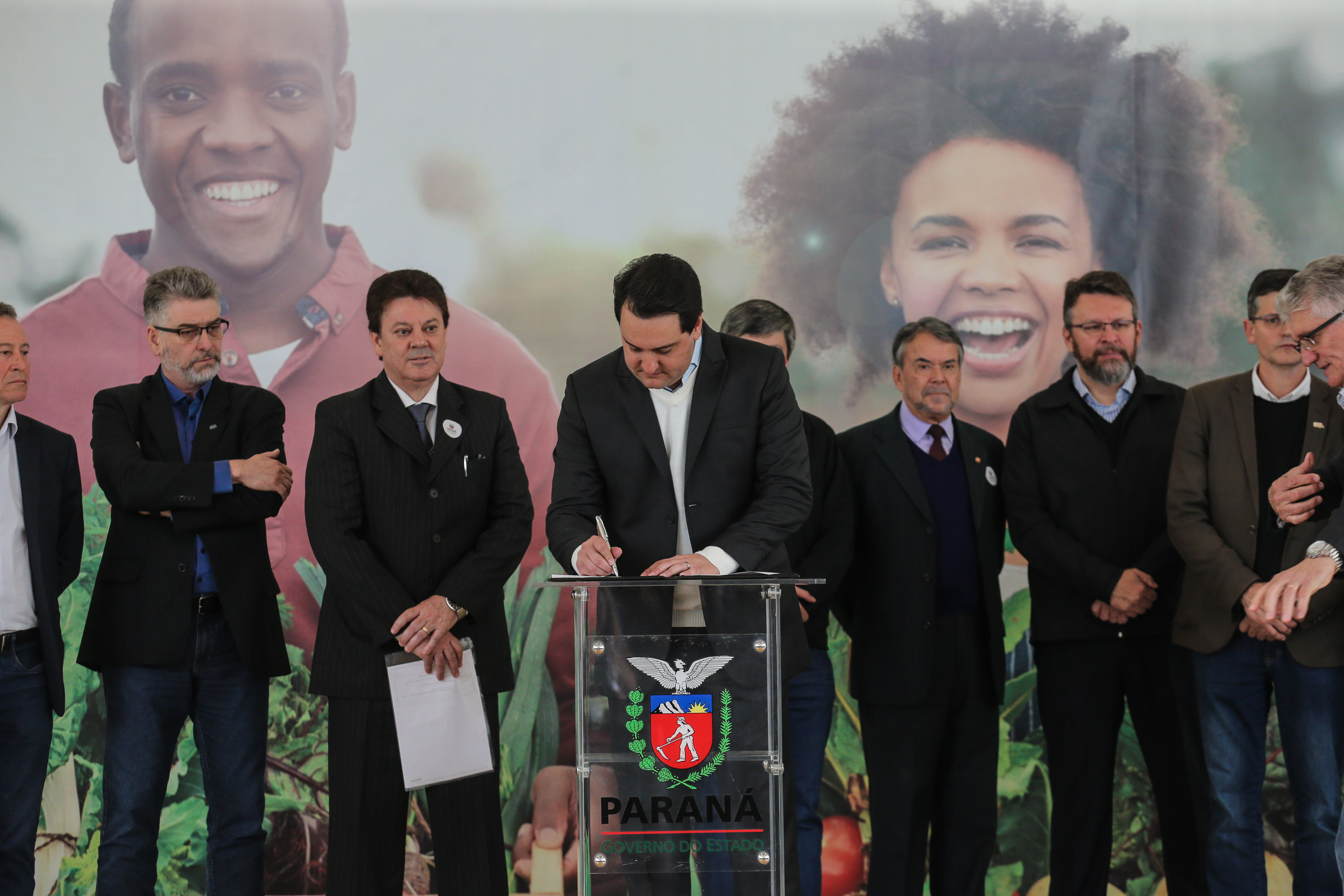 O governador Carlos Massa Ratinho Junior lança nesta terça-feira (03) o Programa de Apoio ao Cooperativismo da Agricultura Familiar no Palácio Iguaçu. 03/09/2019 - Foto: Geraldo Bubniak/AEN