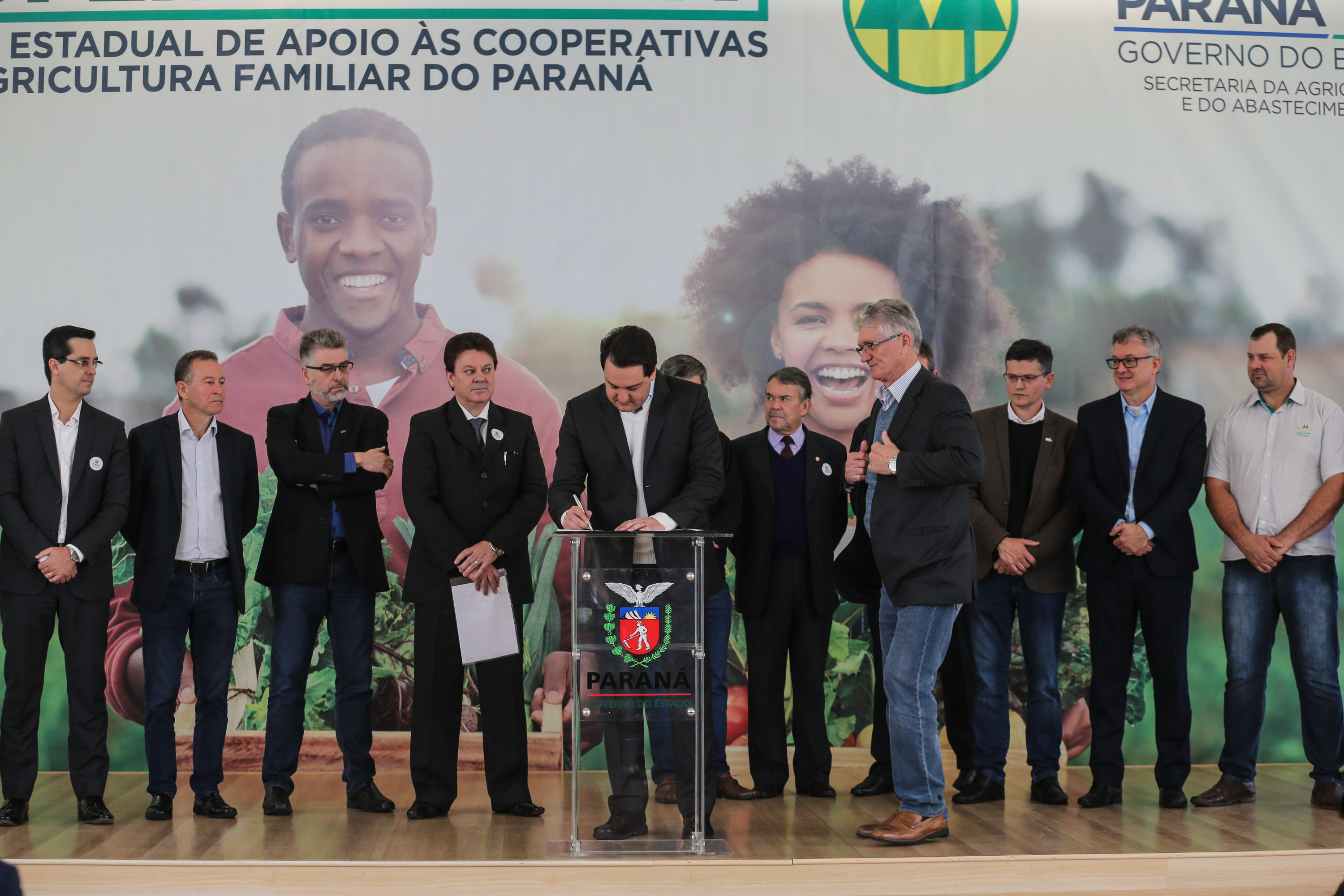 O governador Carlos Massa Ratinho Junior lança nesta terça-feira (03) o Programa de Apoio ao Cooperativismo da Agricultura Familiar no Palácio Iguaçu. 03/09/2019 - Foto: Geraldo Bubniak/AEN