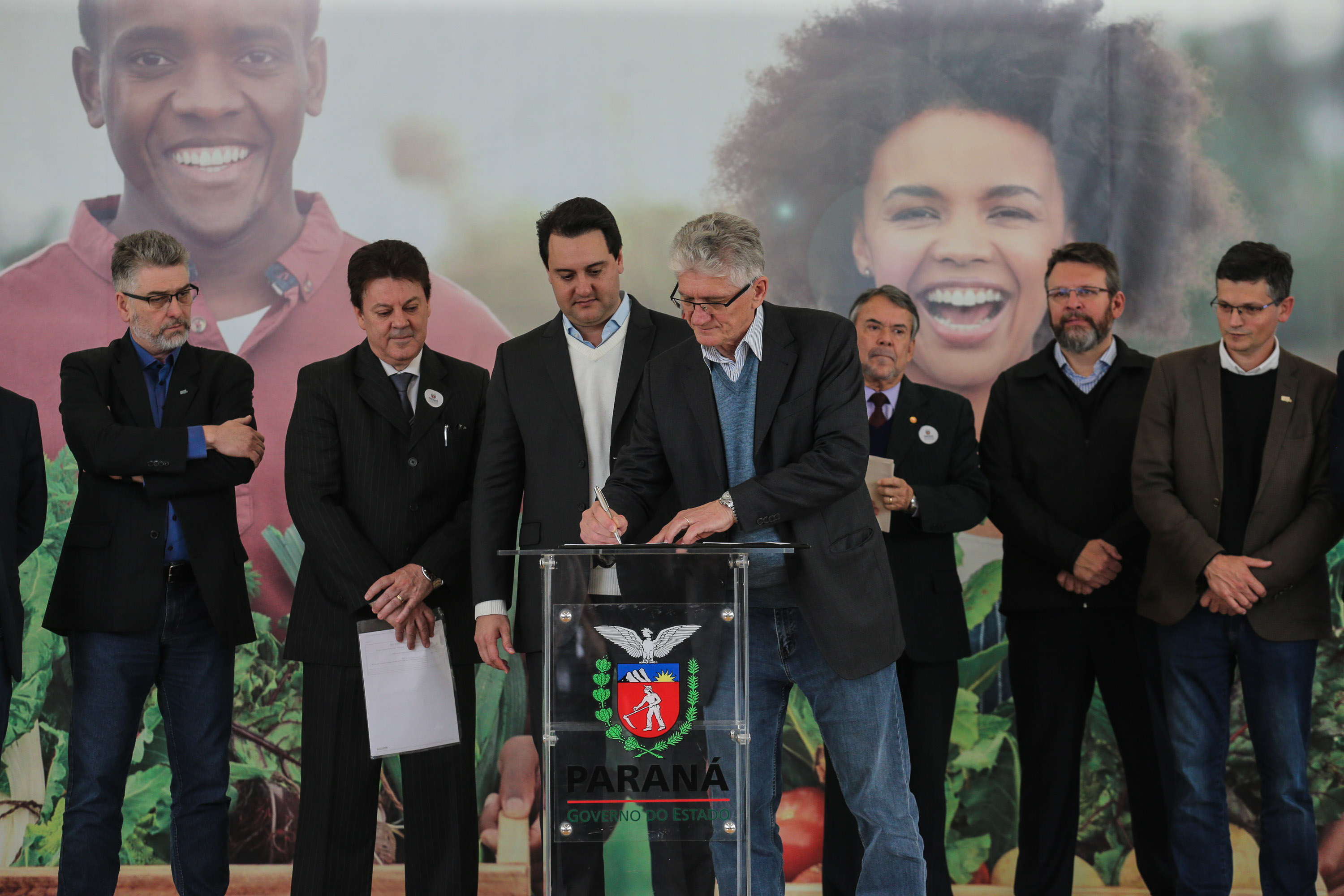 O governador Carlos Massa Ratinho Junior lança nesta terça-feira (03) o Programa de Apoio ao Cooperativismo da Agricultura Familiar no Palácio Iguaçu. 03/09/2019 - Foto: Geraldo Bubniak/AEN