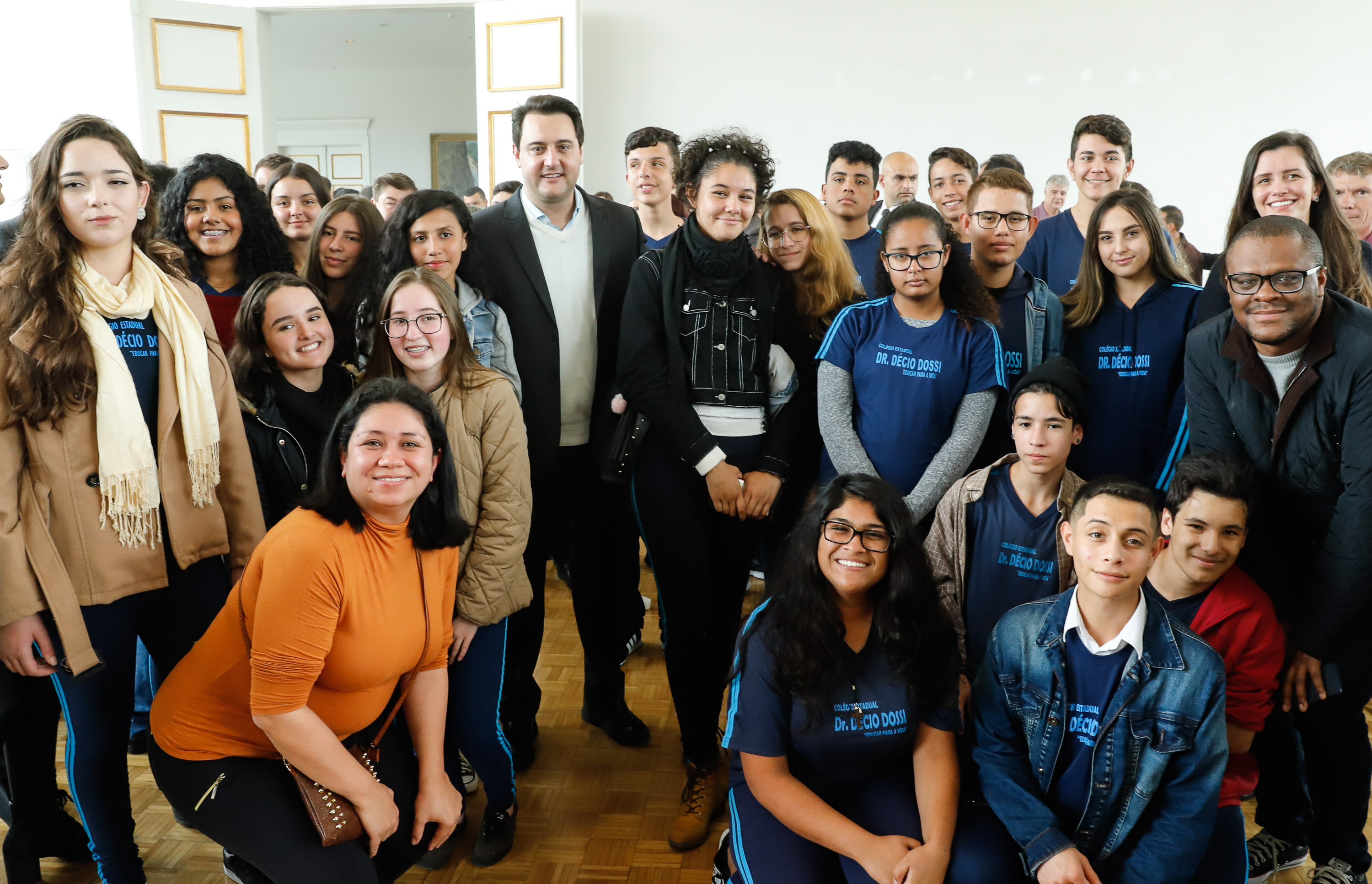 O governador Carlos Massa Ratinho Junior lançou nesta terça-feira (3), no Palácio Iguaçu, o Programa de Apoio ao Cooperativismo da Agricultura Familiar no Paraná - Coopera Paraná