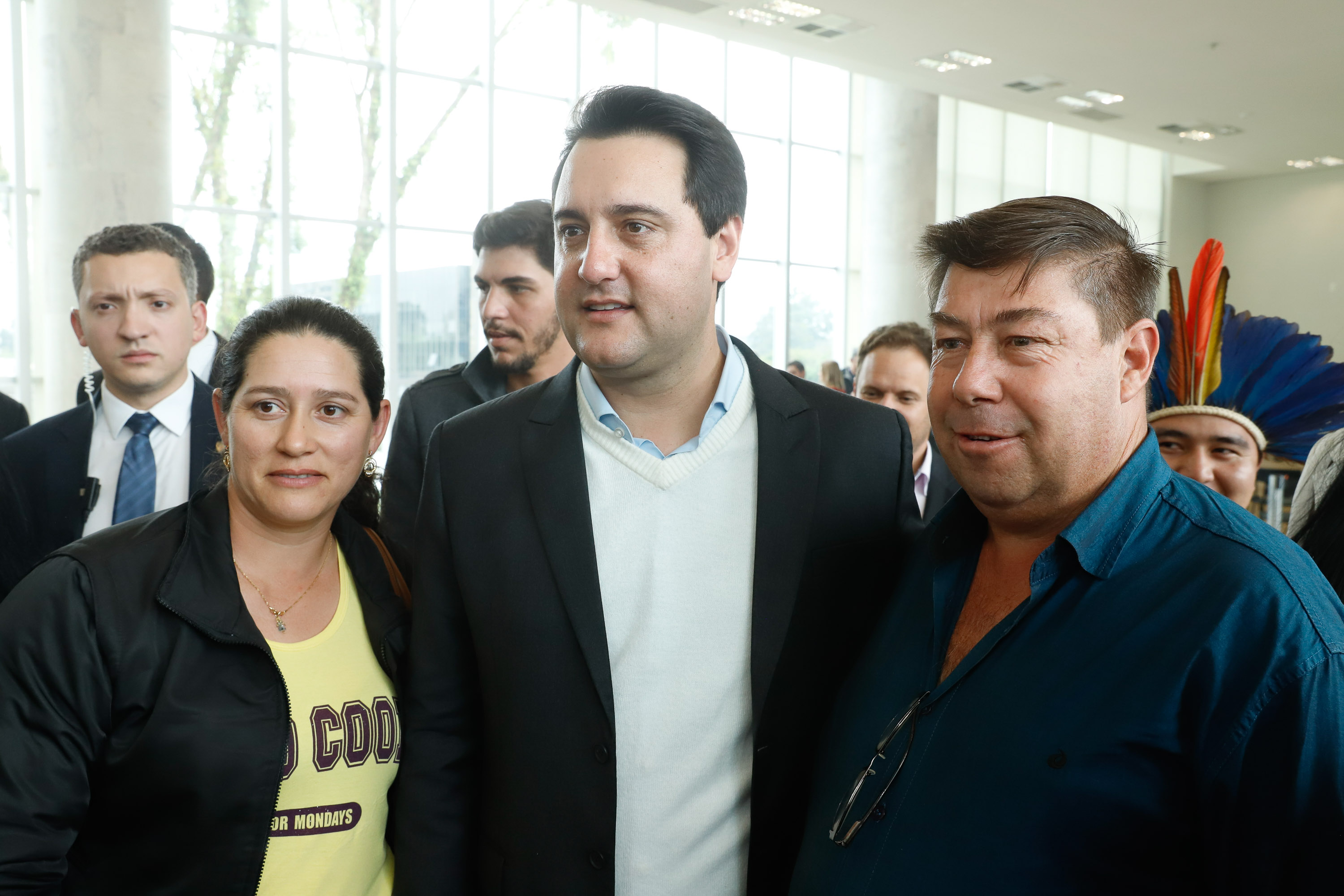 O governador Carlos Massa Ratinho Junior lançou nesta terça-feira (3), no Palácio Iguaçu, o Programa de Apoio ao Cooperativismo da Agricultura Familiar no Paraná - Coopera Paraná