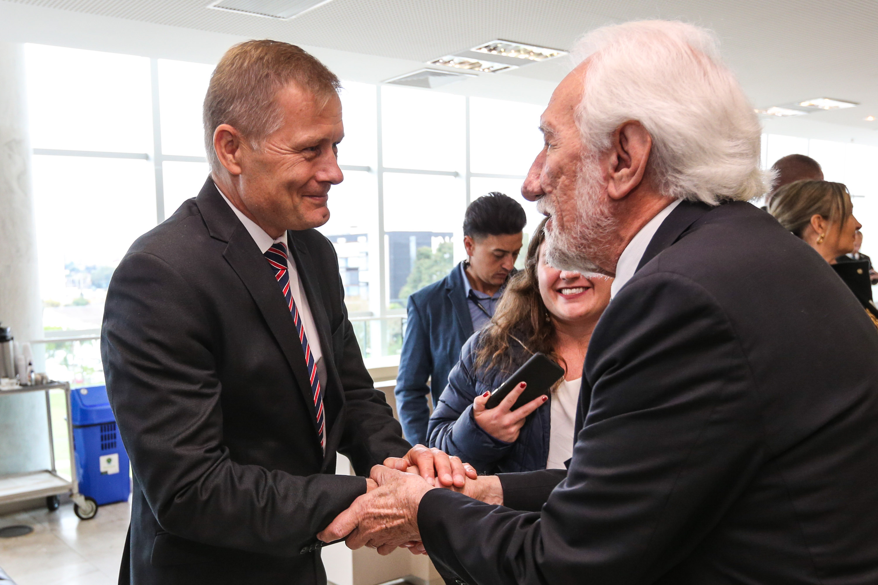O governador Carlos Massa Ratinho Junior recebe nesta quarta-feira (04) o embaixador da Dinamarca no Brasil, Nicolai Prytz no Palácio Iguaçu acompanhado do vice-governador Darci Piani.   03/09/2019 - Foto: Geraldo Bubniak/AEN