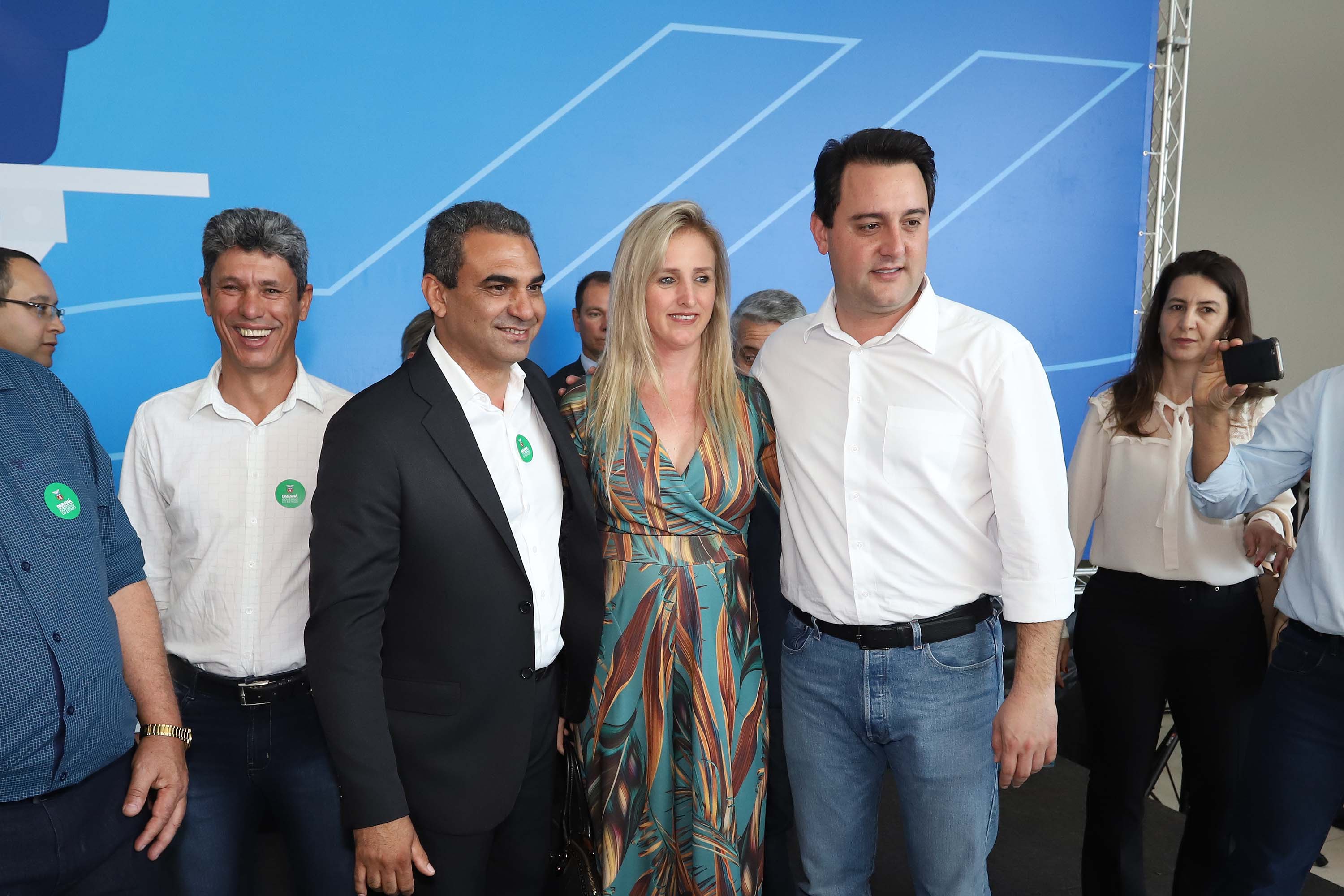 GOVERNADOR ANUNCIA EXPANSÃO DO PROGRAMA DE CAIXAS D?ÁGUA PARA FAMÍLIAS EM SITUAÇÃO DE VULNERABILIDADE SOCIAL. O governador Carlos Massa Ratinho Junior anunciou nesta segunda-feira (9) a expansão do programa que viabiliza instalação de caixas d'água em casas de famílias em situação de vulnerabilidade social. Participaram: secretários da Justiça, Família e Trabalho, Ney Leprevost; da Saúde, Beto Preto; presidente da Sanepar, Claudio Stabile; deputados estaduais; prefeitos; entre outras autoridades.Curitiba, 09-09-19.Foto: Arnaldo Alves / AEN.