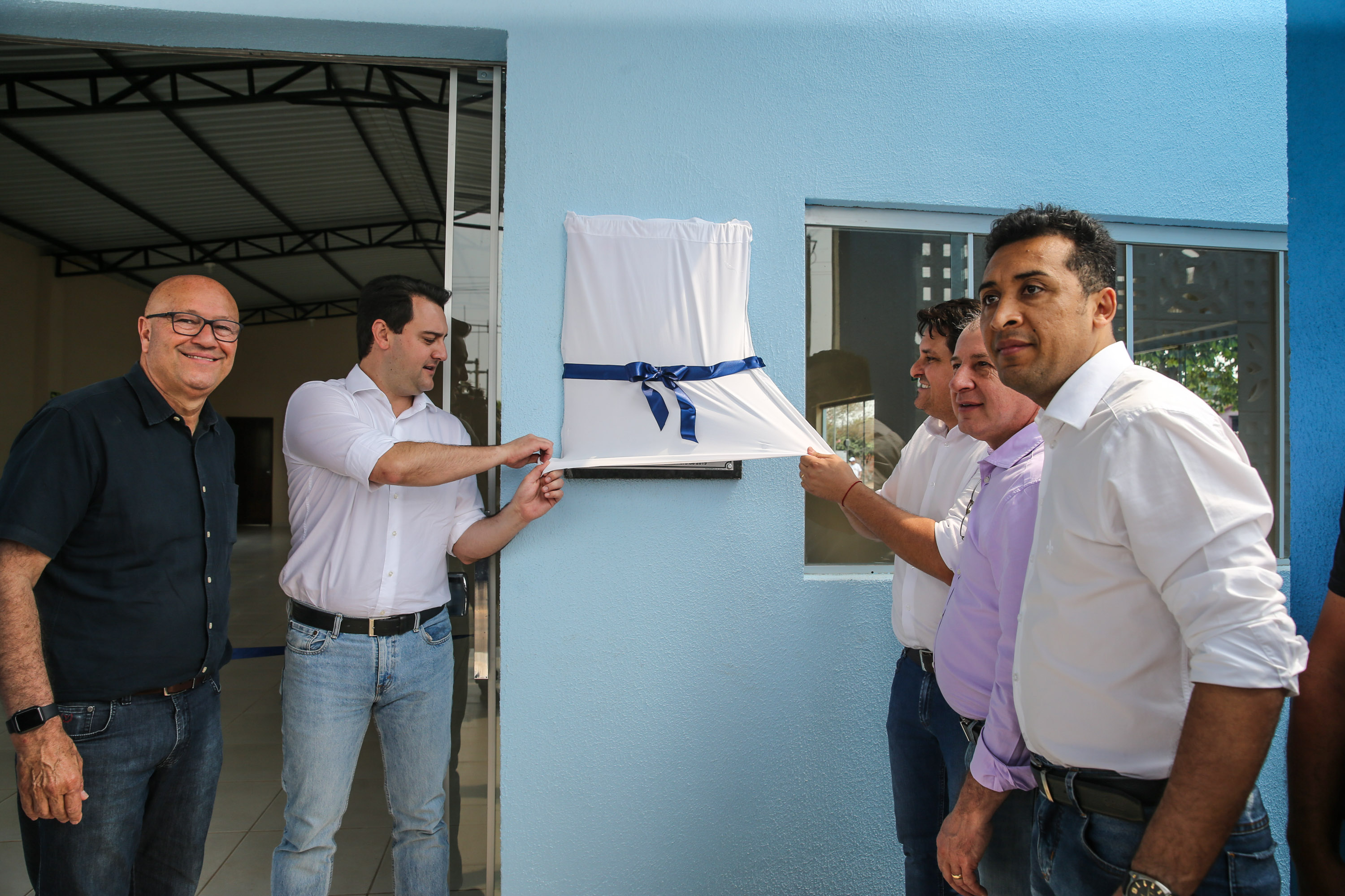 O governador Carlos Massa Ratinho Junior inaugura nesta quinta-feira (12), o Meu Campinho de Santa Cruz de Monte Castelo, no Noroeste do Paraná. Programa da Secretaria de Estado do Desenvolvimento Urbano e Obras Públicas, o Meu Campinho grama sintética, iluminação e segurança para a prática esportiva e de recreação de crianças e adolescentes, em horários em que não estão na escola. Santa Cruz do Monte Castelo, 12/09/2019 - Foto: Geraldo Bubniak/AEN