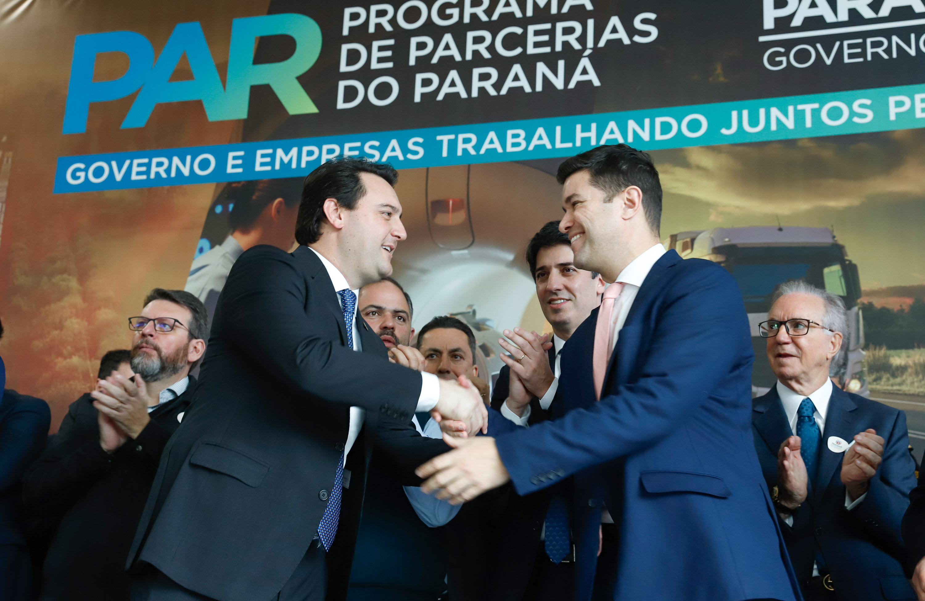 O Governo do Paraná iniciou nesta segunda-feira (23) o processo de Parcerias Público-Privadas (PPPs) com a formalização de três projetos