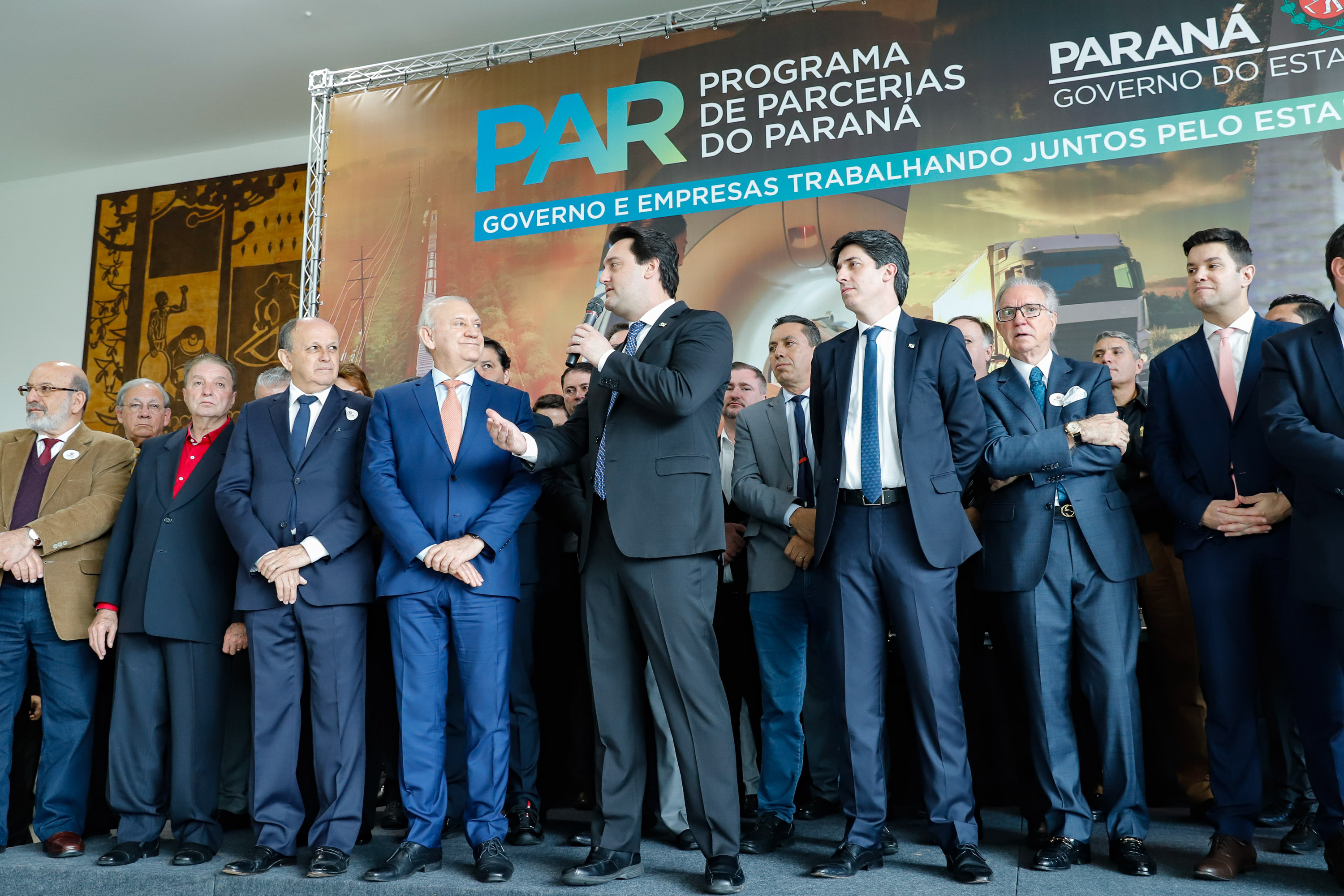 O Governo do Paraná iniciou nesta segunda-feira (23) o processo de Parcerias Público-Privadas (PPPs) com a formalização de três projetos