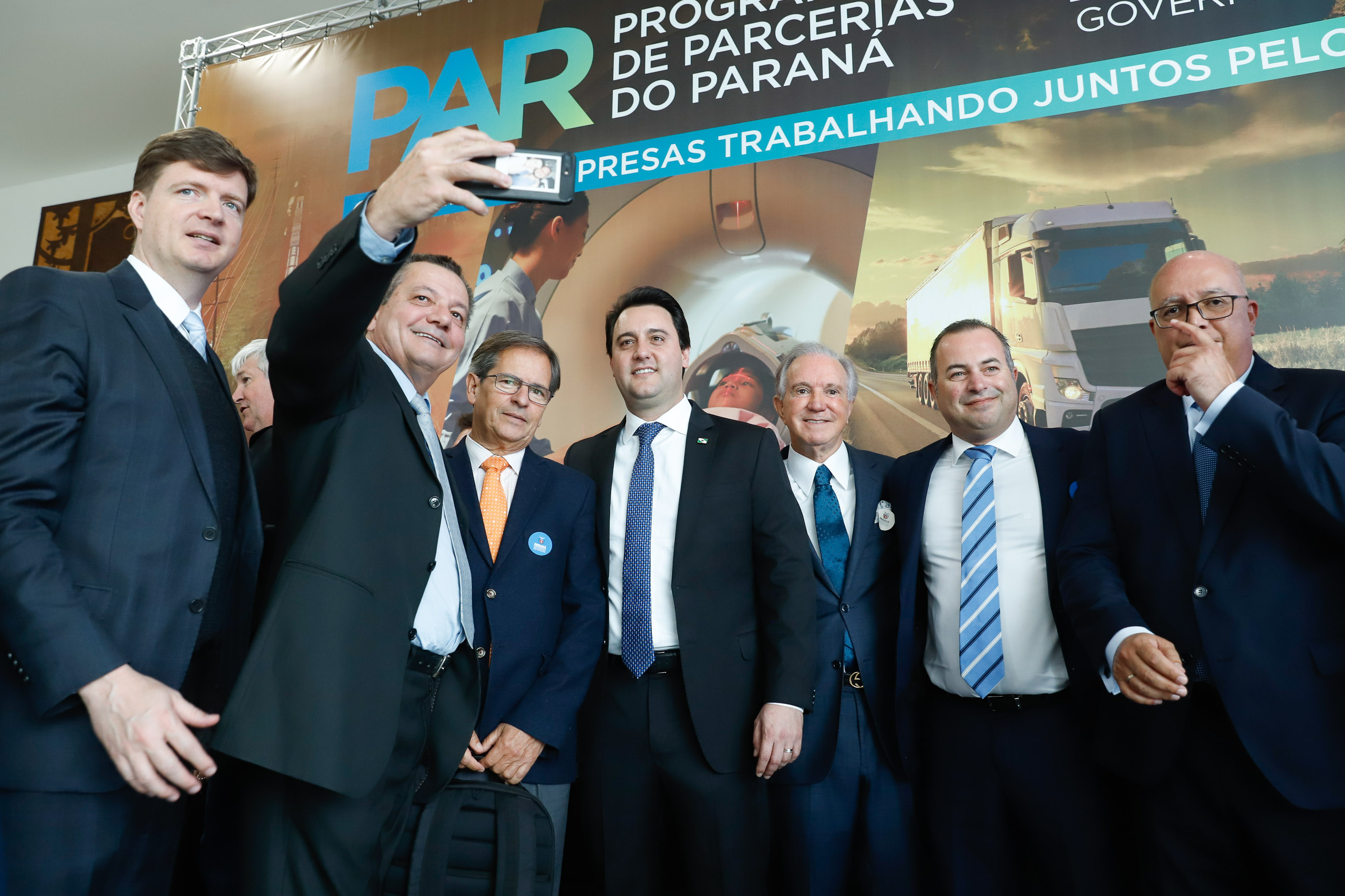 O Governo do Paraná iniciou nesta segunda-feira (23) o processo de Parcerias Público-Privadas (PPPs) com a formalização de três projetos
