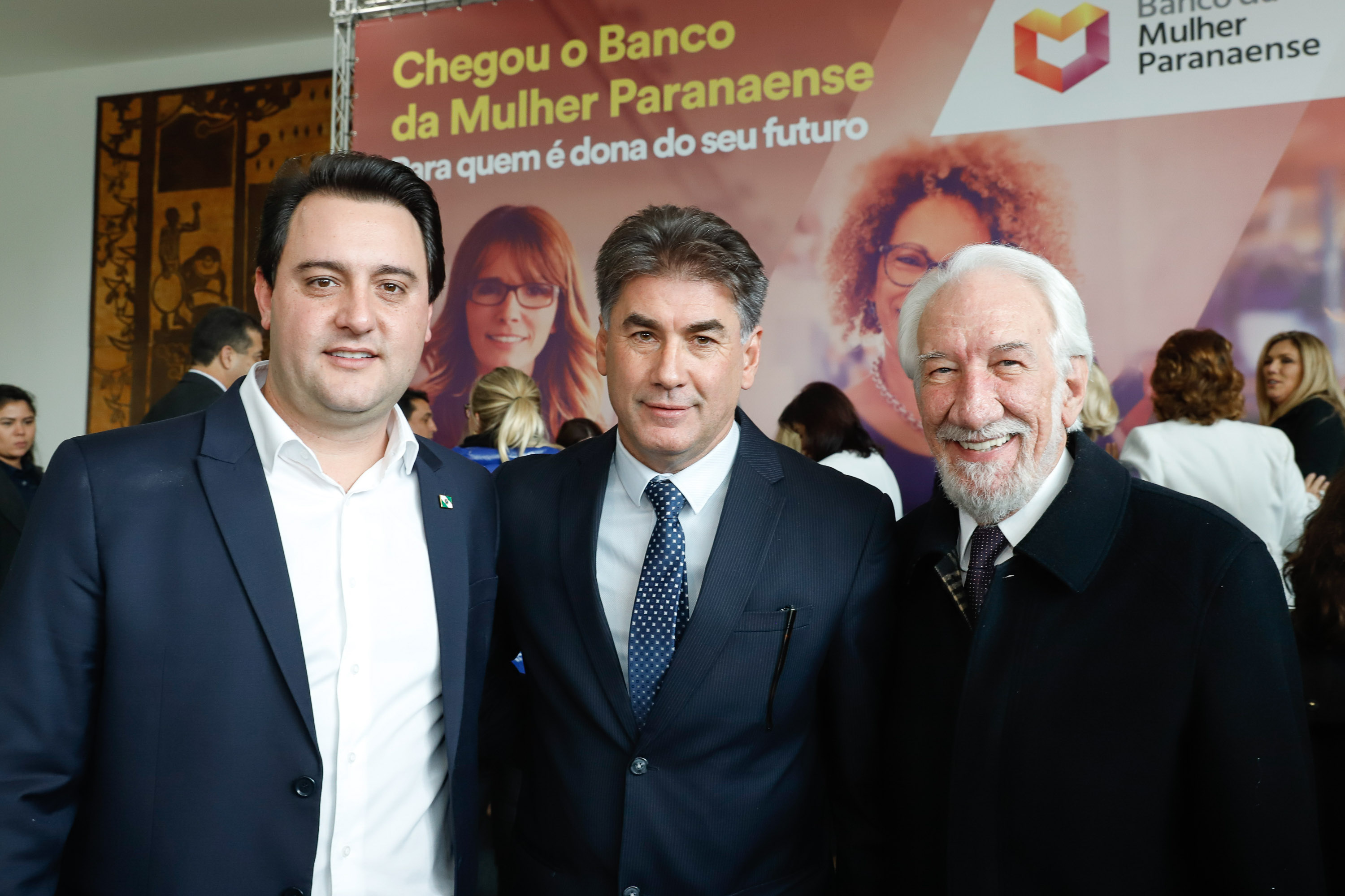 O governador Carlos Massa Ratinho Junior apresentou nesta terça-feira (24) o programa Banco da Mulher Paranaense, iniciativa do Governo do Estado para incentivar o empreendedorismo feminino em todos os setores econômicos, visando gerar mais emprego e renda no Estado.