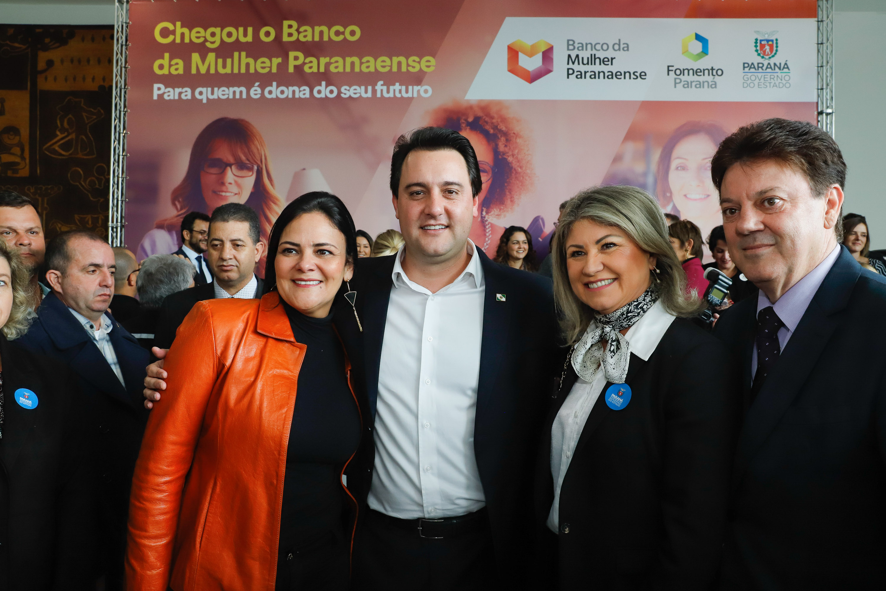O governador Carlos Massa Ratinho Junior apresentou nesta terça-feira (24) o programa Banco da Mulher Paranaense, iniciativa do Governo do Estado para incentivar o empreendedorismo feminino em todos os setores econômicos, visando gerar mais emprego e renda no Estado.
