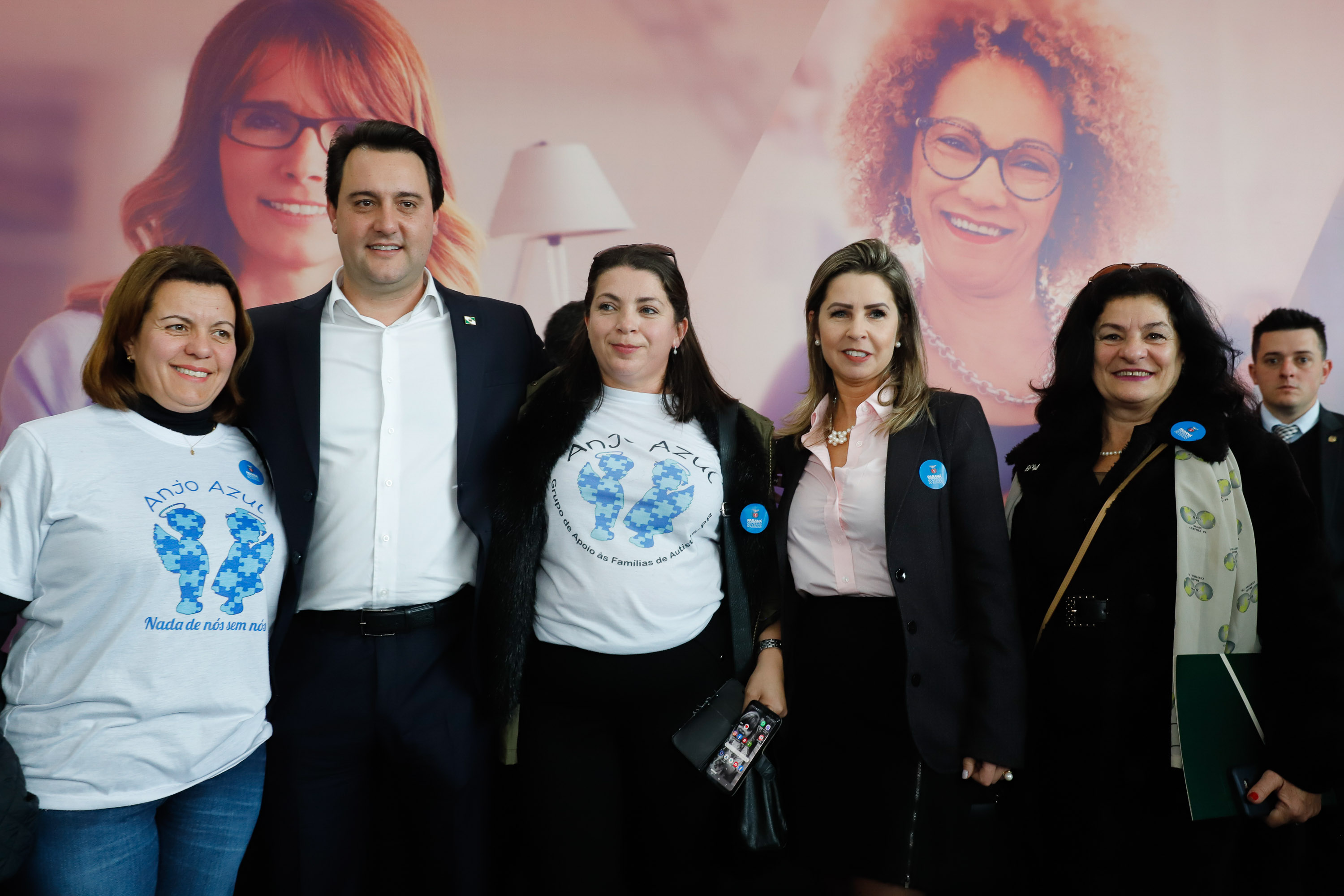 O governador Carlos Massa Ratinho Junior apresentou nesta terça-feira (24) o programa Banco da Mulher Paranaense, iniciativa do Governo do Estado para incentivar o empreendedorismo feminino em todos os setores econômicos, visando gerar mais emprego e renda no Estado.