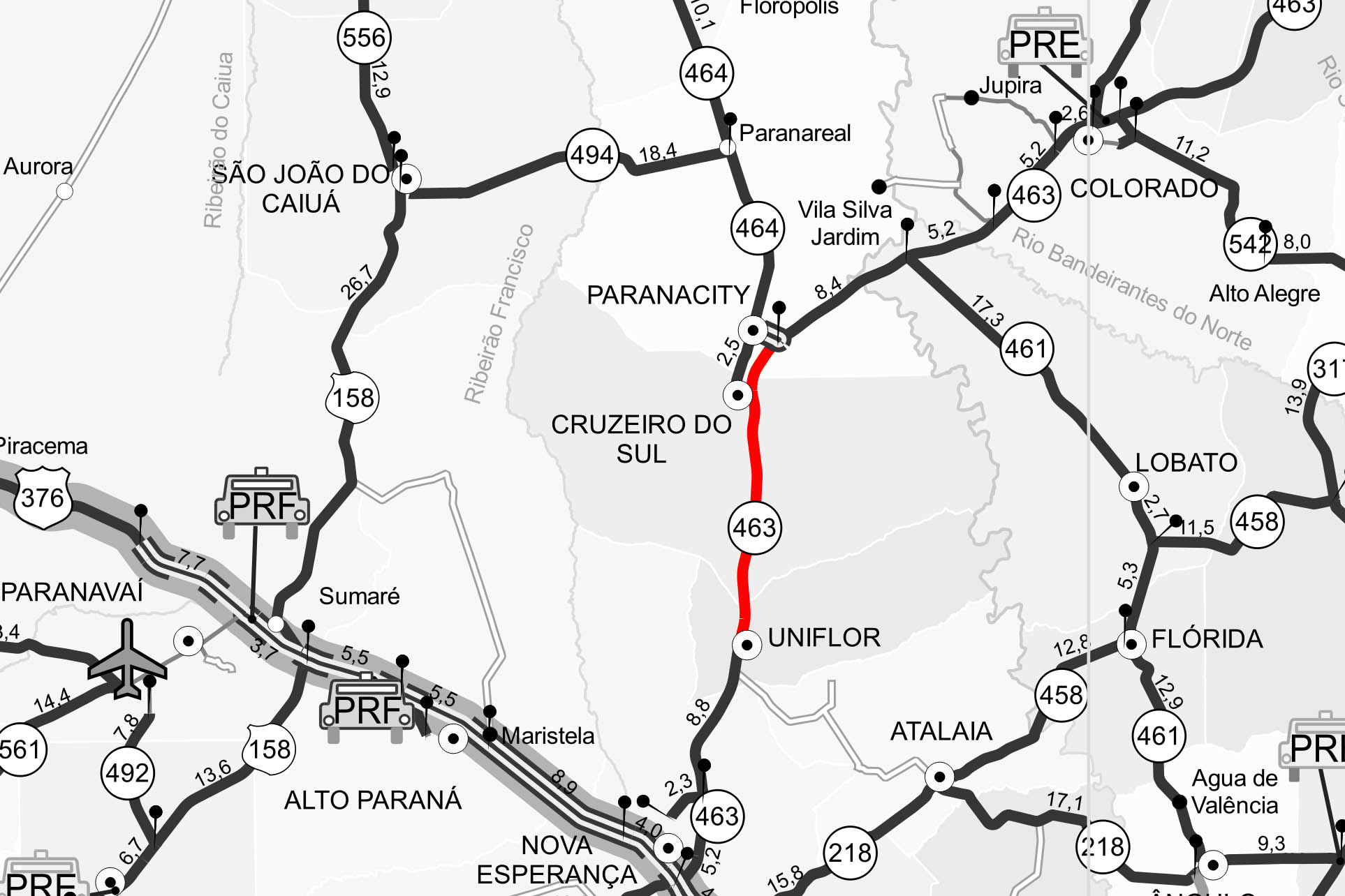 A PR-463, no trecho entre Uniflor, no Norte Central, e Paranacity, na região Noroeste, está recebendo remendos superficiais. Eles incluem a fresagem, que é a retirada da camada superior do pavimento, seguida pela aplicação de Concreto Betuminoso Usinado a Quente (CBUQ) e a compactação deste material. Foto: Divulgação/DER