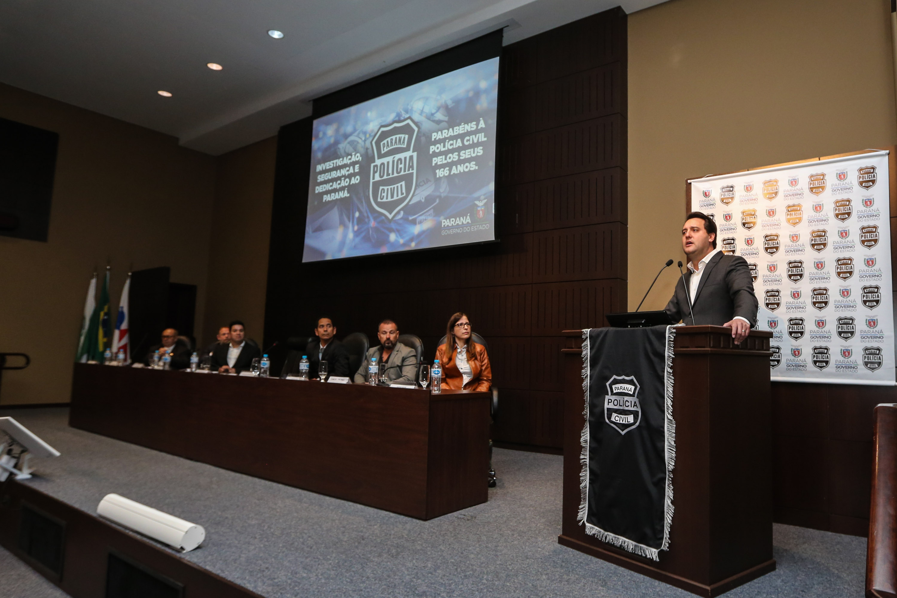 O governador Carlos Massa Ratinho Junior participa nesta segunda-feira (30), da comemoração do aniversário de 166 anos da Polícia Civil no Paraná na sede da OAB Paraná, em Curitiba .   30/09/2019 - Foto: Geraldo Bubniak/AEN