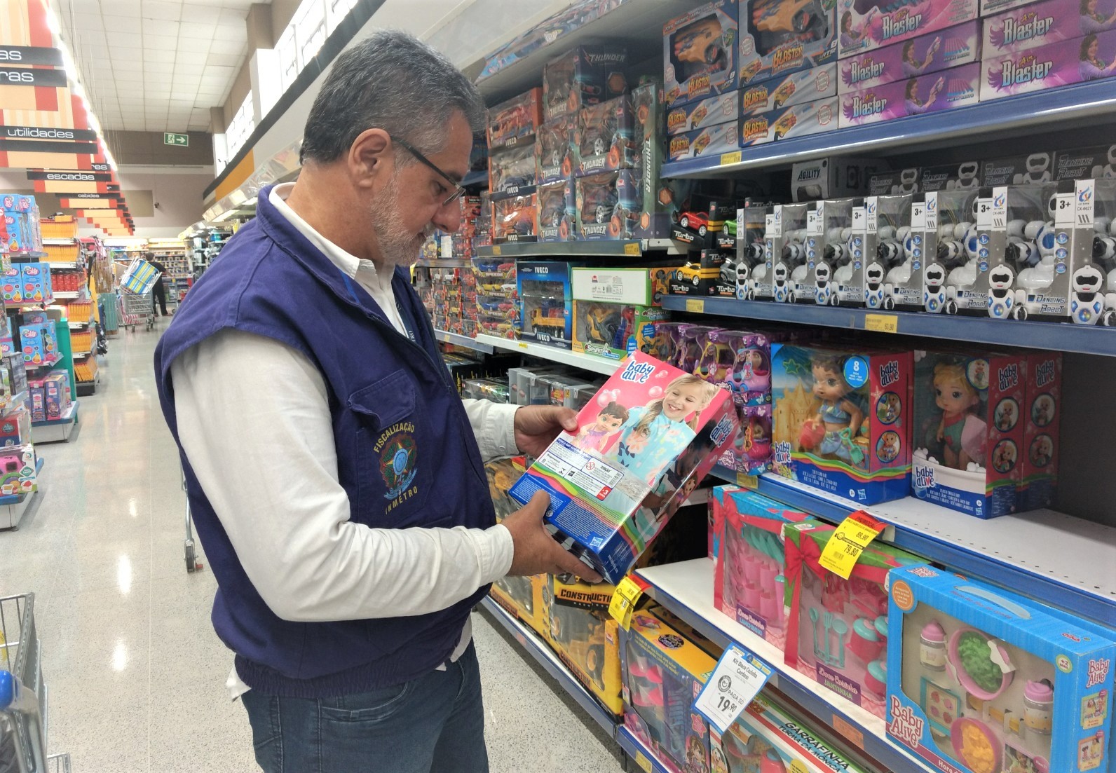 Fiscalização apreende 795 brinquedos irregulares. Foto:Divulgação/IPEM