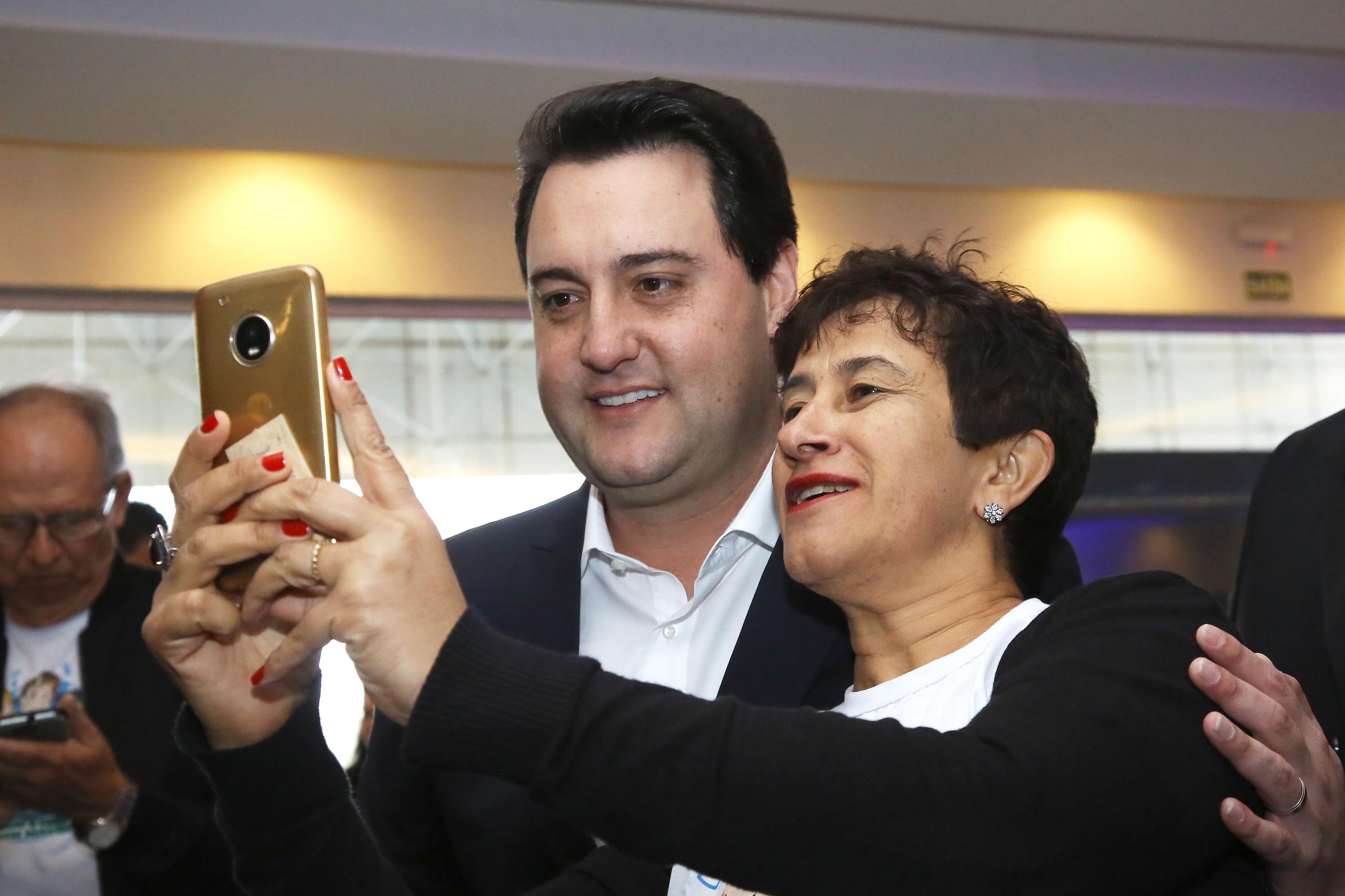 O governador Carlos Massa Ratinho Junior particiou nesta segunda-feira (21) do evento de premiação do Concurso Agrinho 2019. Promovido pela Federação da Agricultura do Paraná (Faep), com a parceria do Governo do Estado, o programa envolve, todo ano, aproximadamente 800 mil alunos e mais de 50 mil professores. Pinhais,21/10/2019 Foto:Jaelson Lucas / AEN