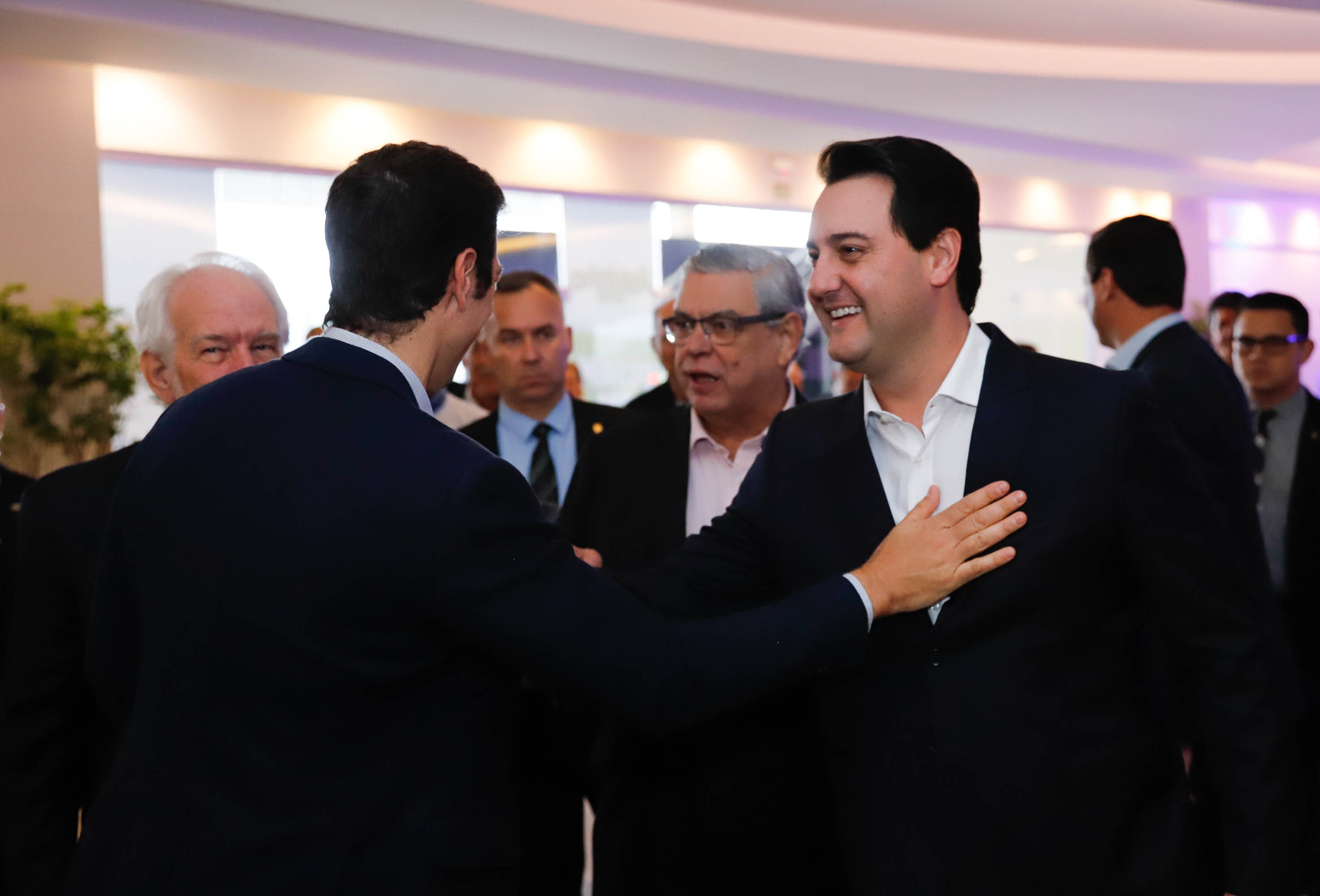 O Governo do Estado e a Federação da Agricultura do Estado do Paraná (Faep) renovaram nesta segunda-feira (21) o convênio para o programa Agrinho nas escolas estaduais do Paraná. O programa leva a escolas das redes públicas municipal e estadual atividades e materiais pedagógicos que tratam da preservação do meio ambiente, despertar da consciência de cidadania e questões que envolvem saúde e qualidade de vida.