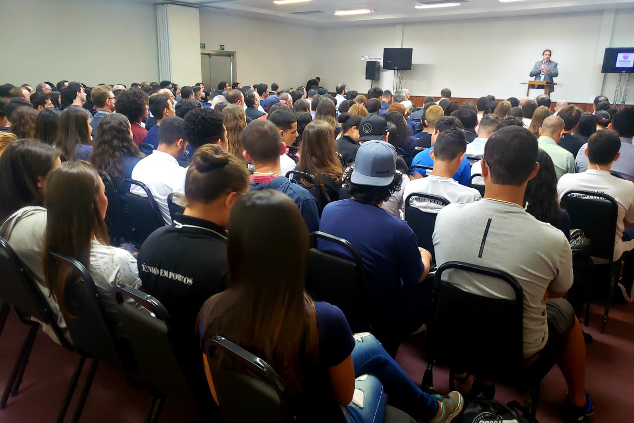 A Portos do Paraná enviou nesta quarta-feira (23) 43 funcionários para participar do 3° Seminário de Cabotagem e Intermodalidade - Logística e Infraestrutura, organizado pelo Instituto de Diplomacia Empresarial e Marketing de Cidades (Idem). São 250 pessoas no evento que acontece durante todo o dia em Paranaguá.Foto: Pierpaolo Nota/ Portos do Paraná