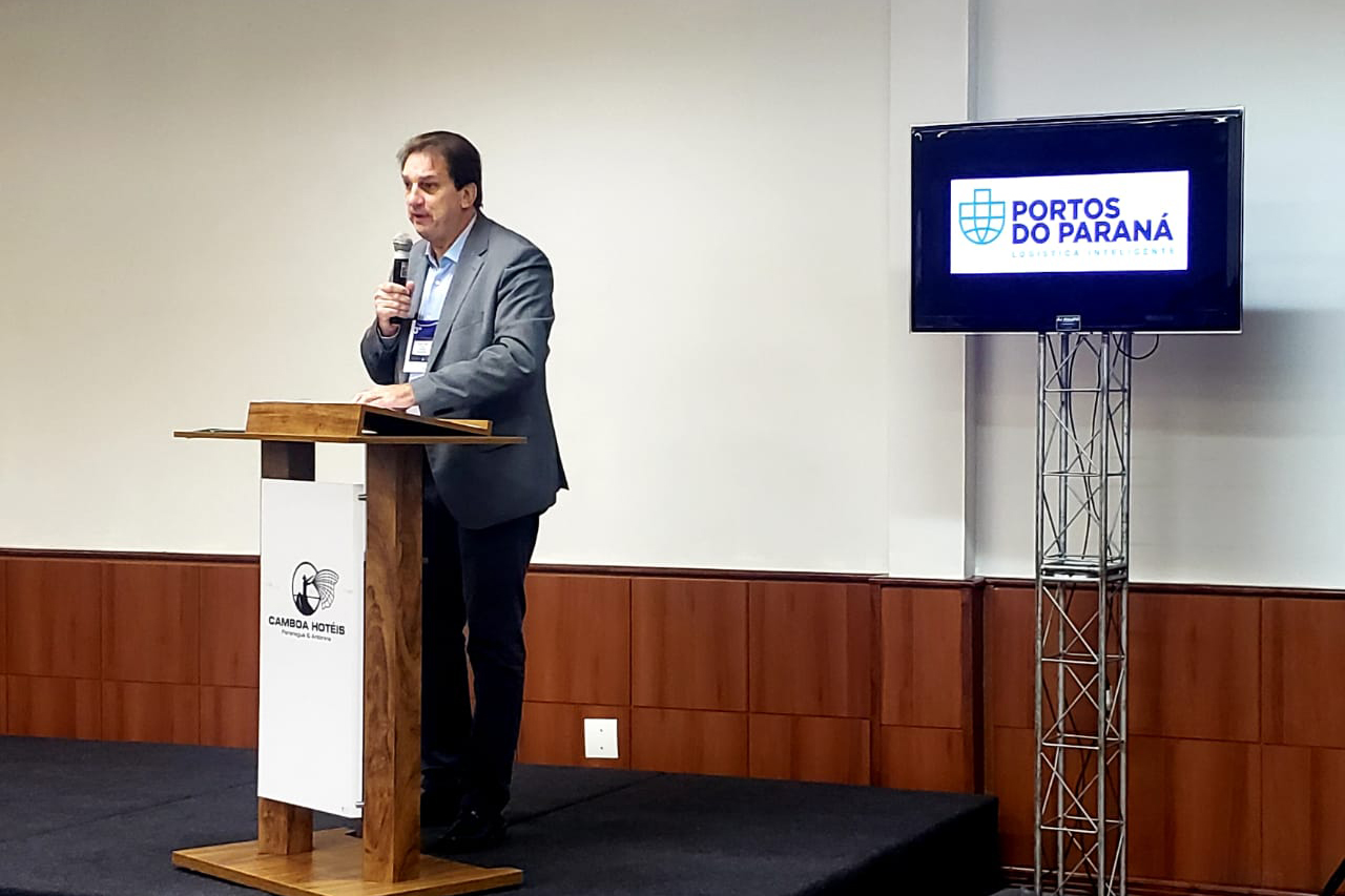 A Portos do Paraná enviou nesta quarta-feira (23) 43 funcionários para participar do 3° Seminário de Cabotagem e Intermodalidade - Logística e Infraestrutura, organizado pelo Instituto de Diplomacia Empresarial e Marketing de Cidades (Idem). São 250 pessoas no evento que acontece durante todo o dia em Paranaguá.Foto: Pierpaolo Nota/ Portos do Paraná