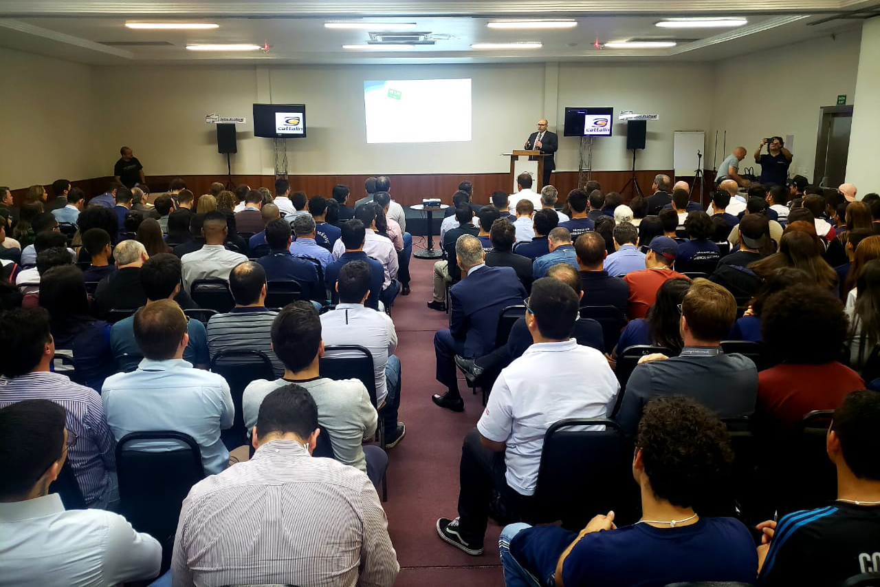 A Portos do Paraná enviou nesta quarta-feira (23) 43 funcionários para participar do 3° Seminário de Cabotagem e Intermodalidade - Logística e Infraestrutura, organizado pelo Instituto de Diplomacia Empresarial e Marketing de Cidades (Idem). São 250 pessoas no evento que acontece durante todo o dia em Paranaguá.Foto: Pierpaolo Nota/ Portos do Paraná