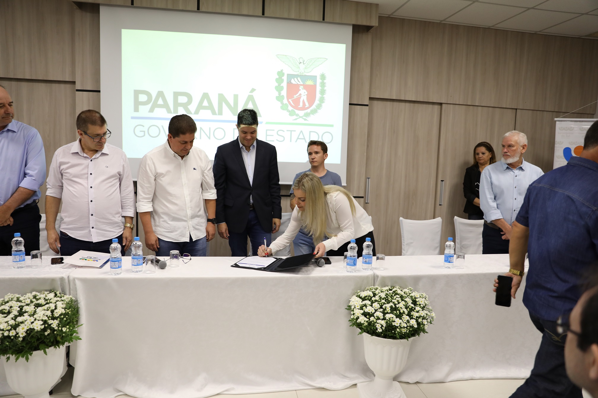 A Companhia de Saneamento do Paraná (Sanepar) vai ampliar o abastecimento de água e o esgotamento sanitário em Laranjeiras do Sul, no Centro-Oeste do Estado. A empresa está investindo R$ 17,6 milhões em obras no sistema de abastecimento e distribuição de água e mais R$ 1,9 milhão em melhorias no tratamento do esgoto. Foto: Divulgação/Sanepar