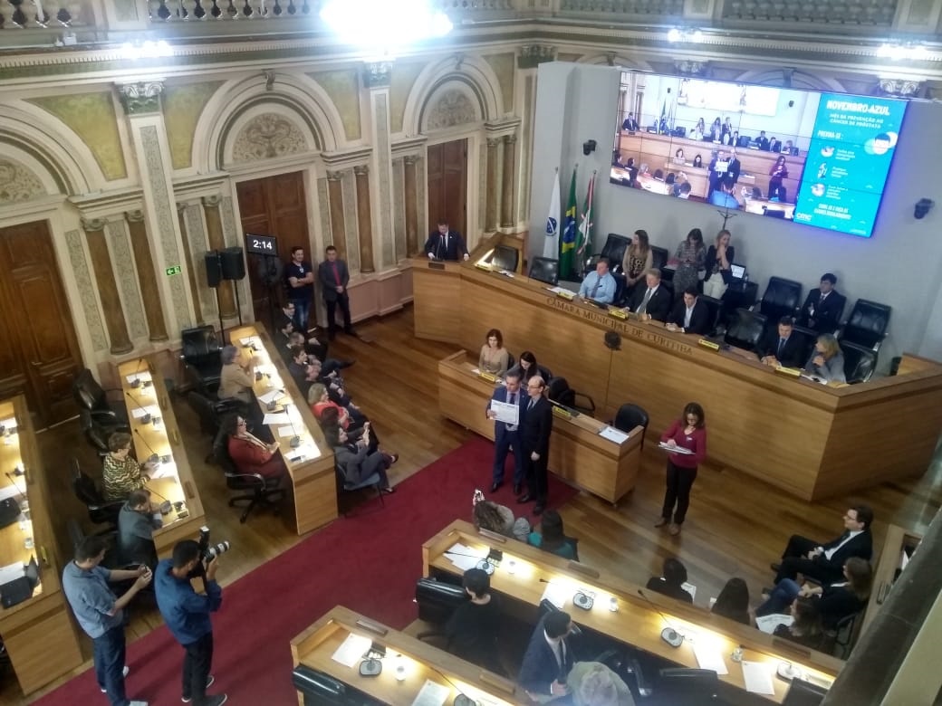 Dezessete integrantes da Polícia Científica do Paraná foram homenageados na Câmara de Vereadores de Curitiba nesta quarta-feira (13)