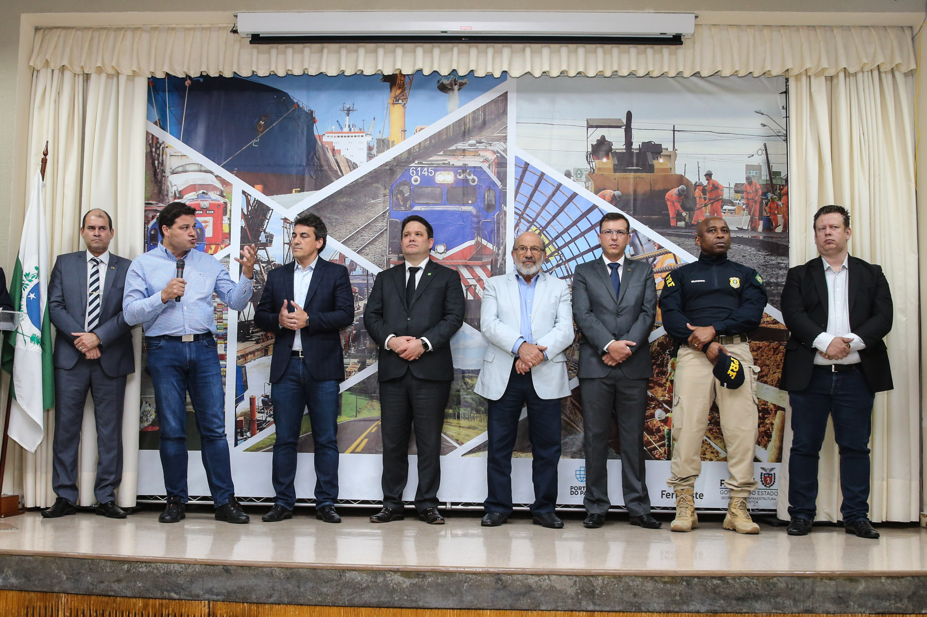 Na primeira reunião para apresentação do cronograma de atividades, o secretário de Estado da Infraestrutura e Logística, Sandro Alex, explicou que o objetivo dos grupos de trabalho do Governo do Estado e da União é garantir uma modelagem moderna de concessão.