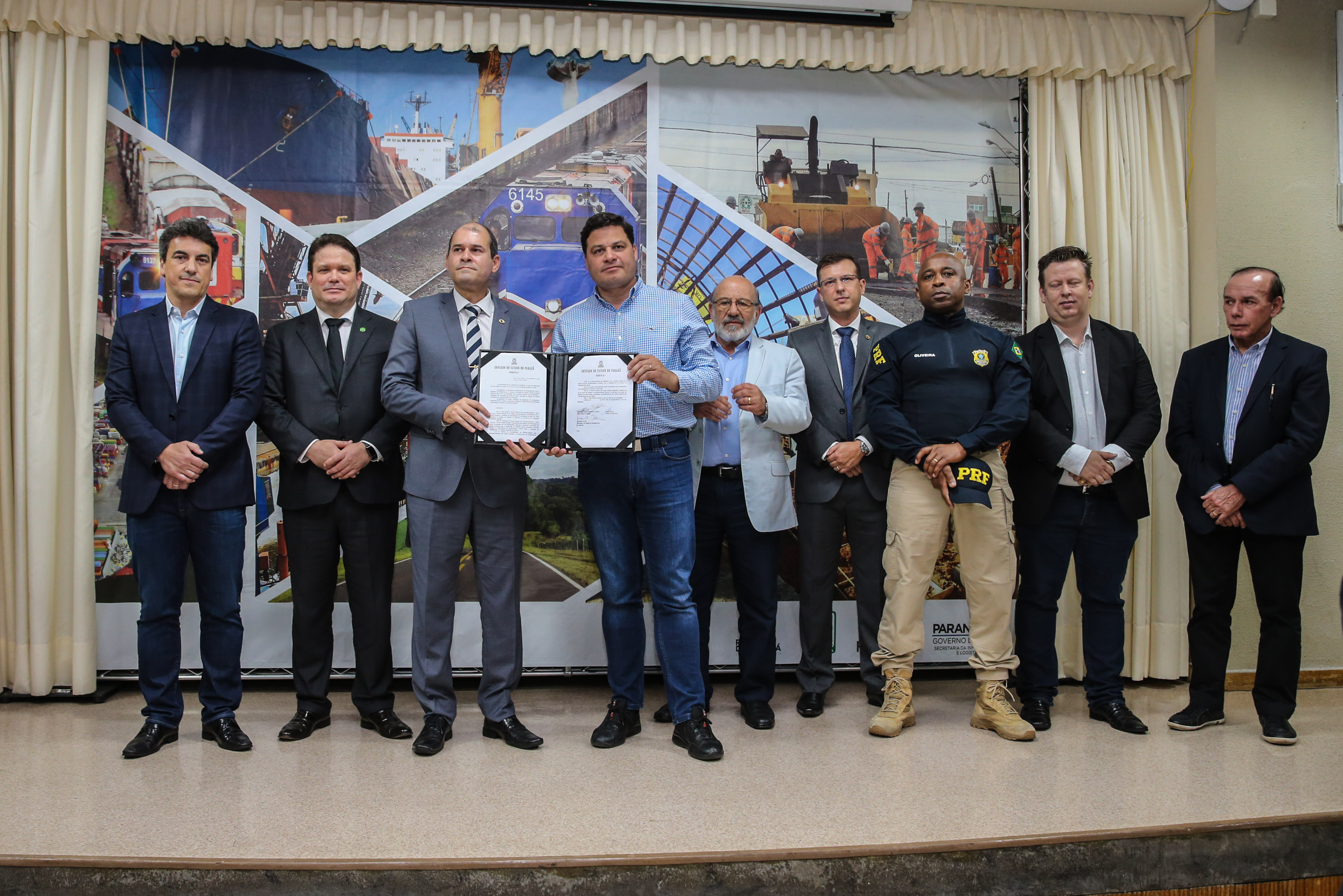 Na primeira reunião para apresentação do cronograma de atividades, o secretário de Estado da Infraestrutura e Logística, Sandro Alex, explicou que o objetivo dos grupos de trabalho do Governo do Estado e da União é garantir uma modelagem moderna de concessão.