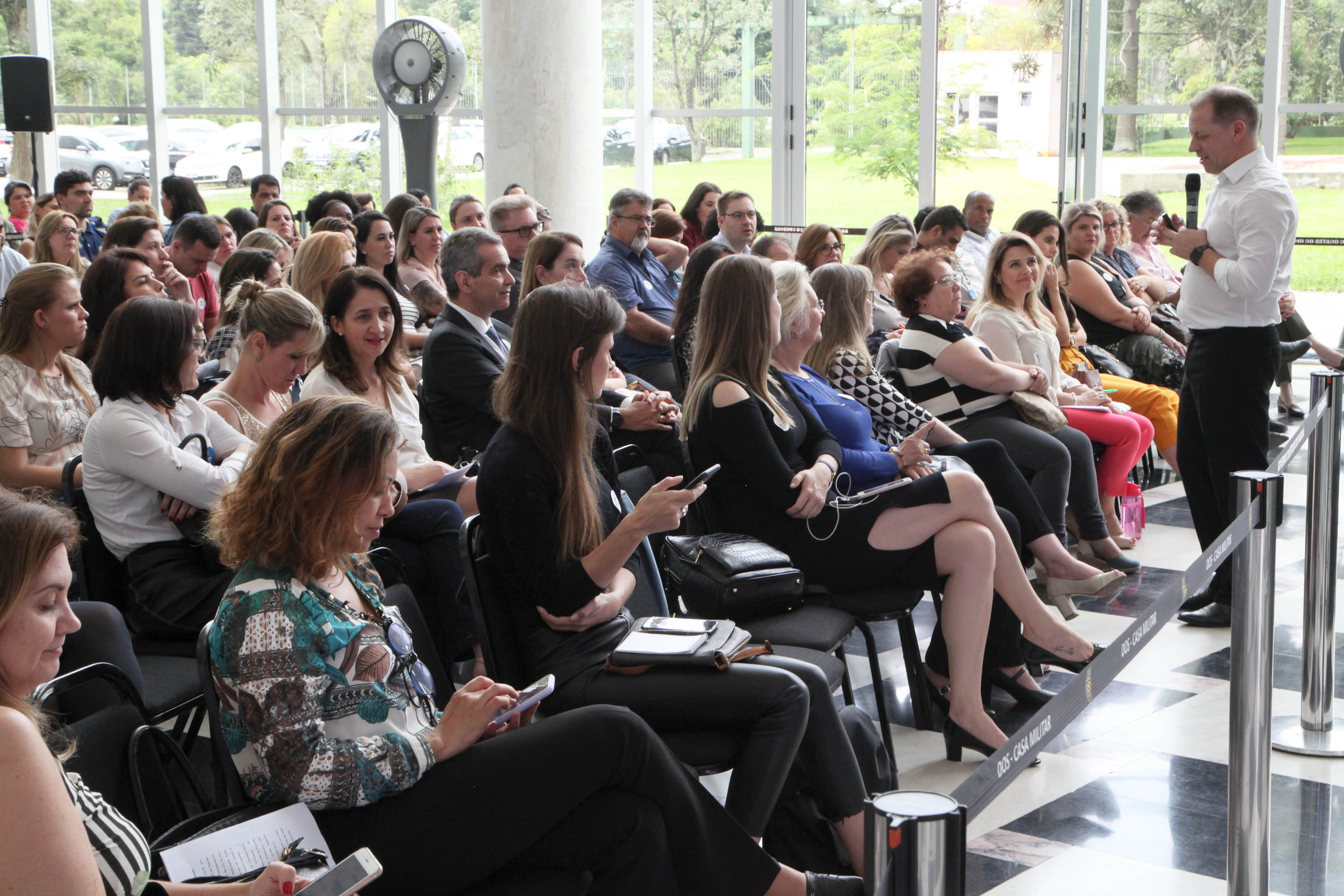 A partir de um processo participativo, democrático e acessível, o Planejamento Regional Integrado para a área da saúde foi construído durante o ano de 2019. O relatório do PRI foi apresentado nesta quarta-feira (11), no Palácio Iguaçu, para representantes municipais, do Estado, dos consórcios e parceiros. Desde fevereiro, equipes da secretaria estadual percorreram o Estado promovendo oficinas e reuniões para identificar as necessidades da área de forma regionalizada.Foto:Ari Dias/AEN