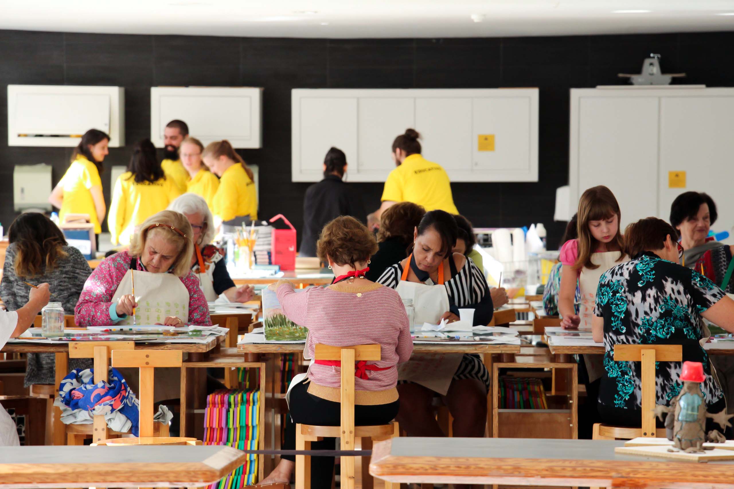 O Museu Oscar Niemeyer (MON) conquista um dos mais importantes prêmios nacionais na área de educação em museus, o Prêmio Darcy Ribeiro 2019, concedido pelo Instituto Brasileiro de Museus (Ibram). O programa premiado foi o Arte para Maiores, destinado a pessoas com mais de 60 anos, que tem com a proposta de aproximar esse público das artes visuais, em encontros mensais e gratuitos.