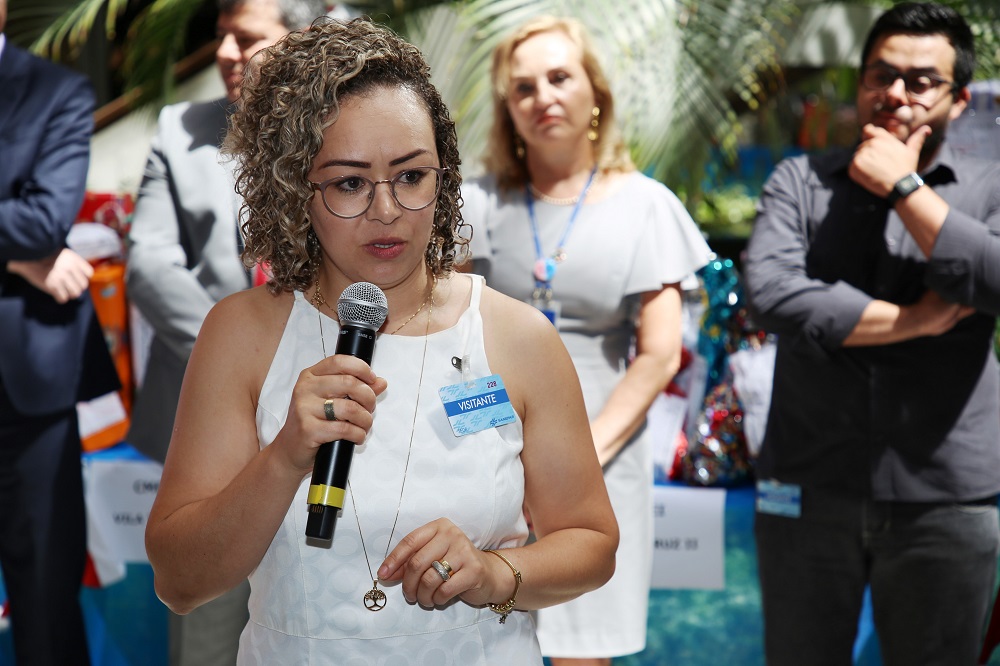 Diretora do CMEI Vera Cruz, Ediane Spaki, agradeceu doações
. Foto: Sanepar